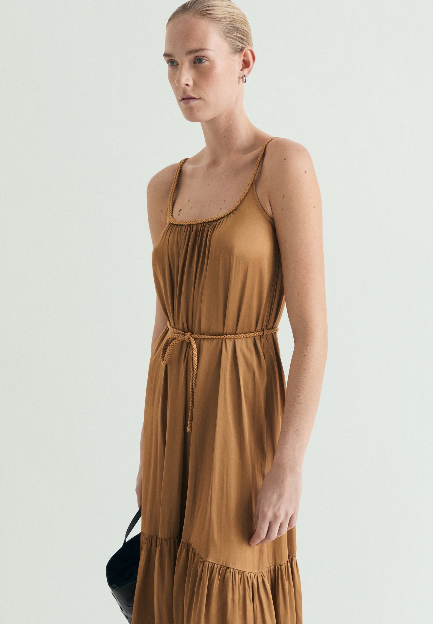 VESTIDO CINTURILLA TRENZADA