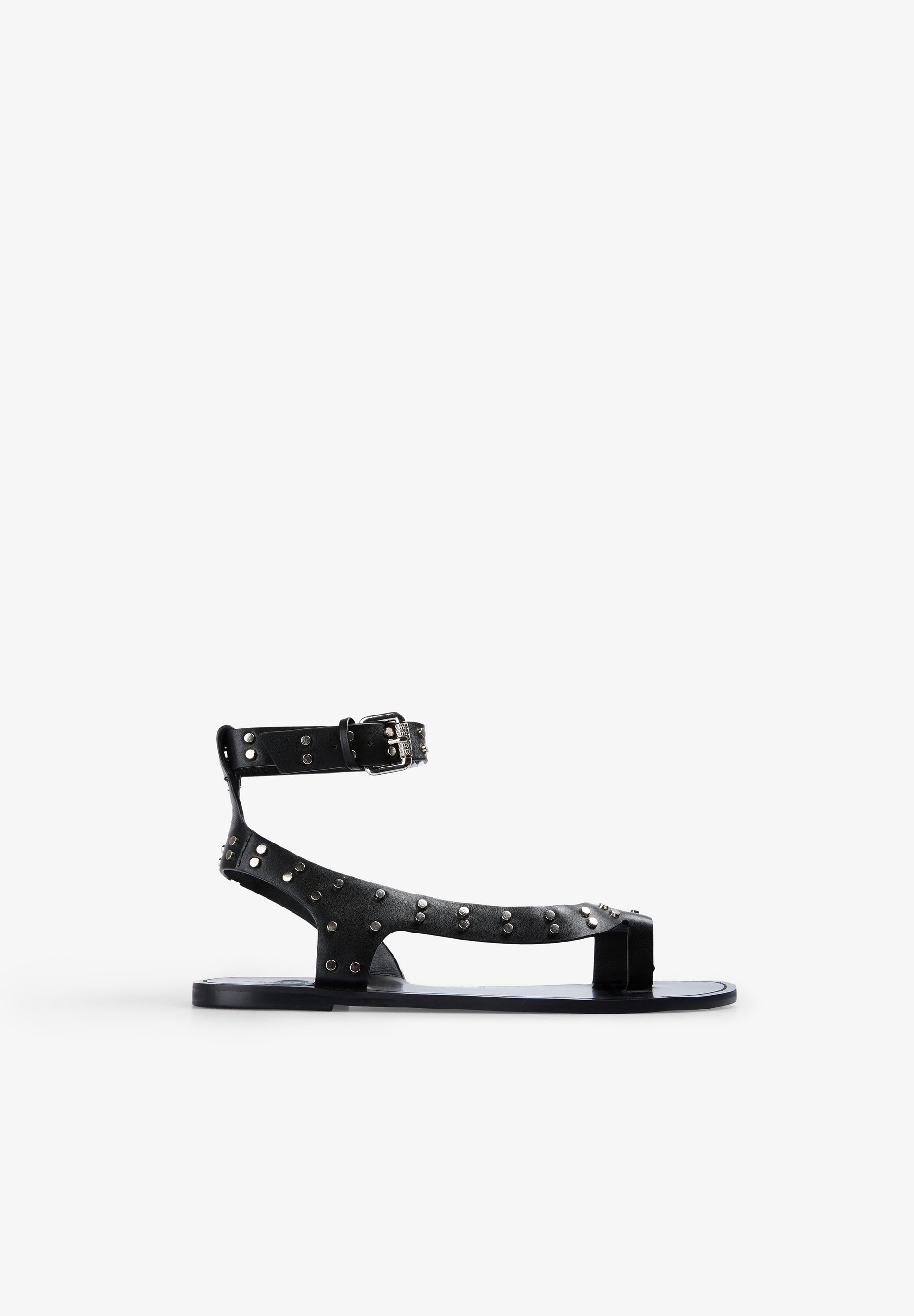 SANDALIAS PIEL TACHUELAS