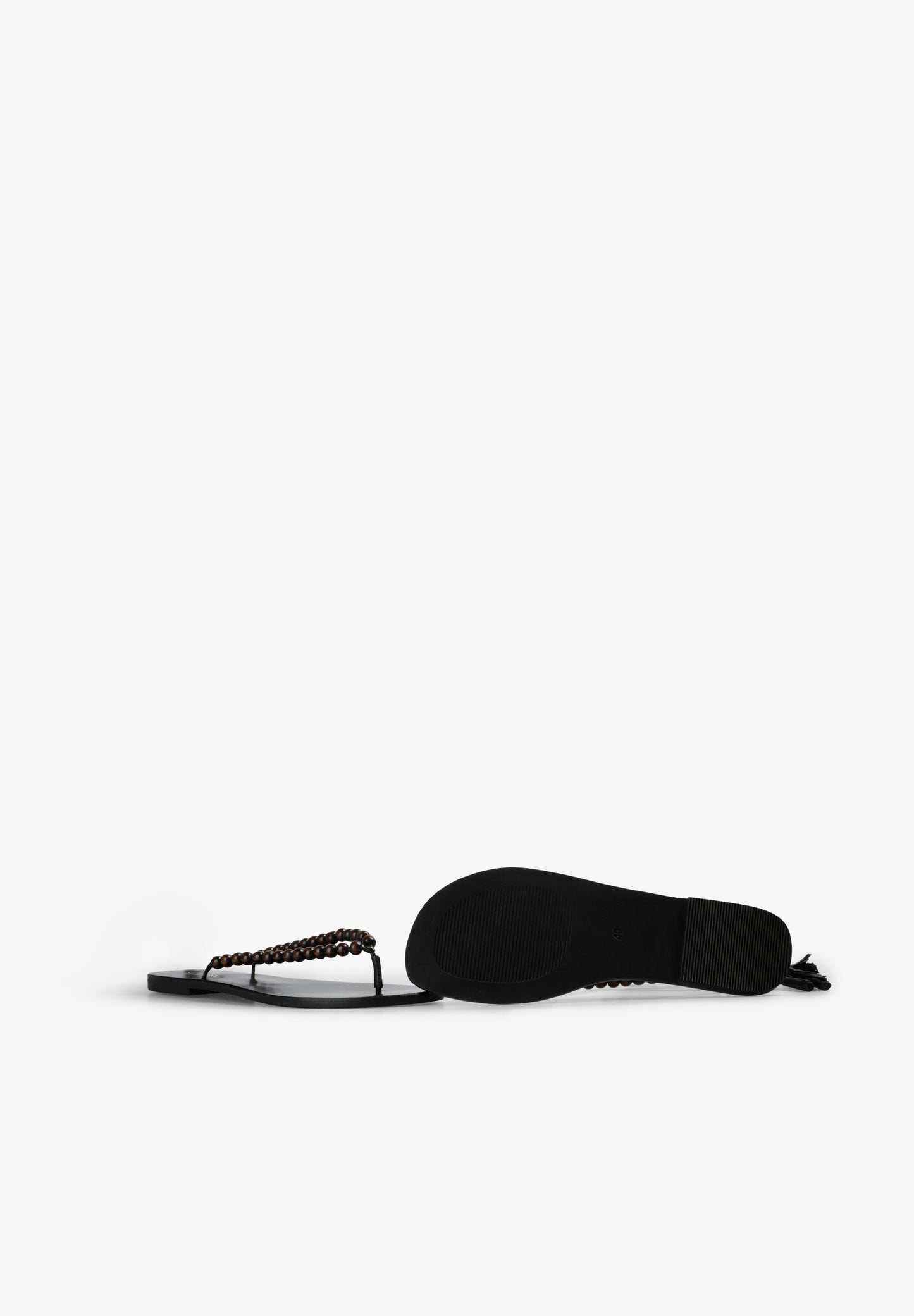 SANDALIAS PIEL CUENTAS