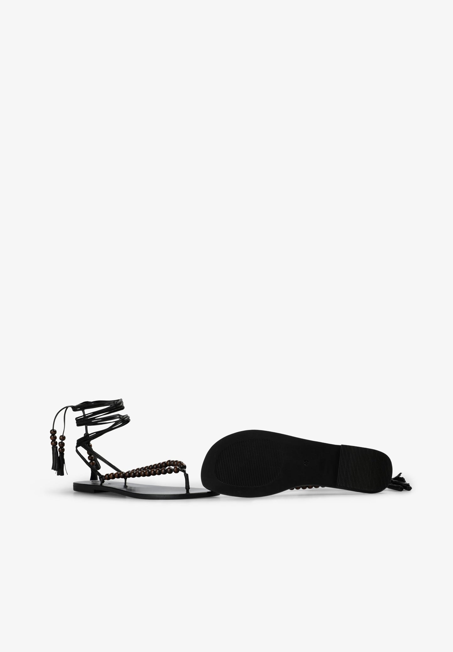 SANDALIAS PIEL CUENTAS
