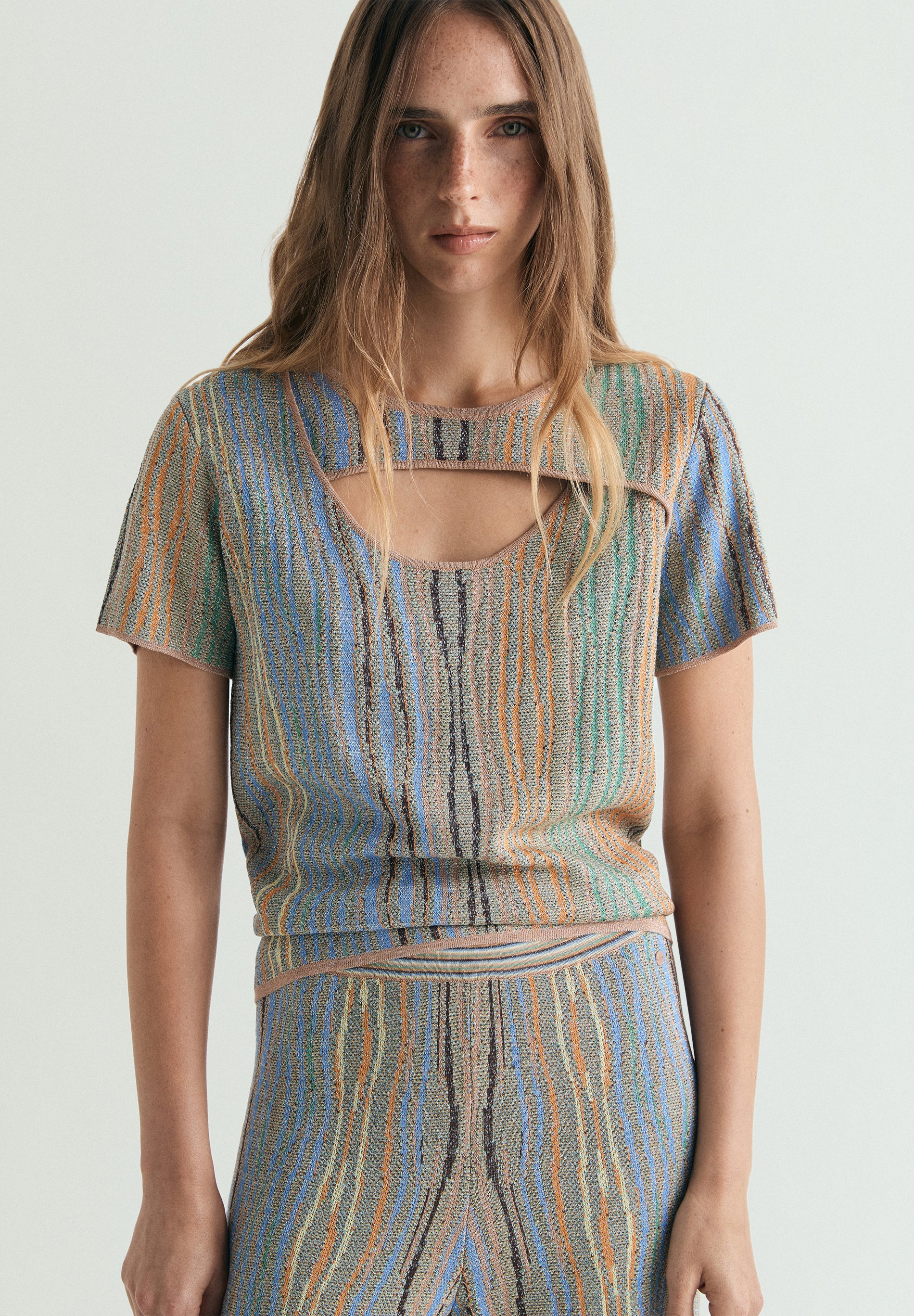 TOP ASIMÉTRICO MULTICOLOR