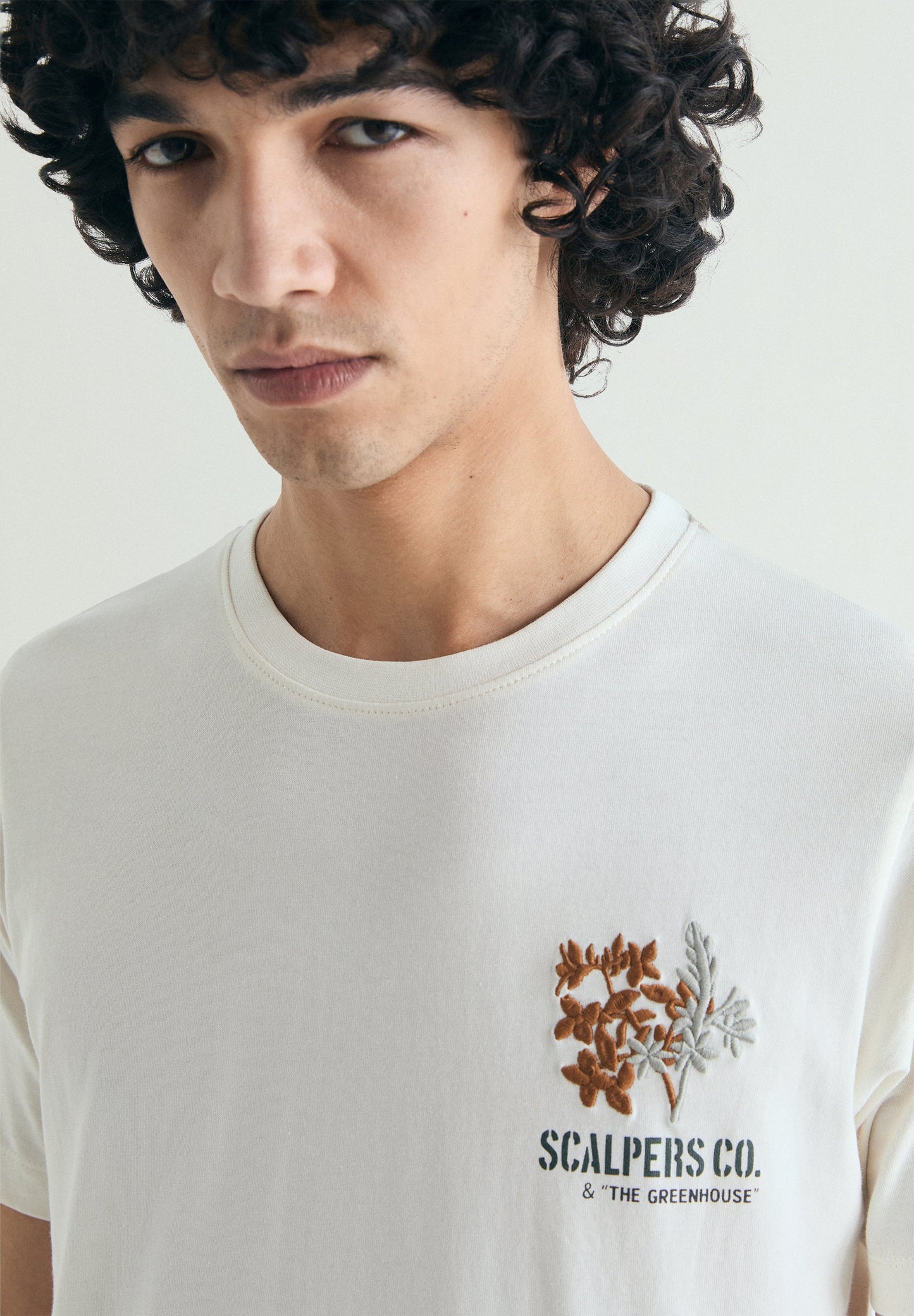 CAMISETA BORDADO ALGODÓN