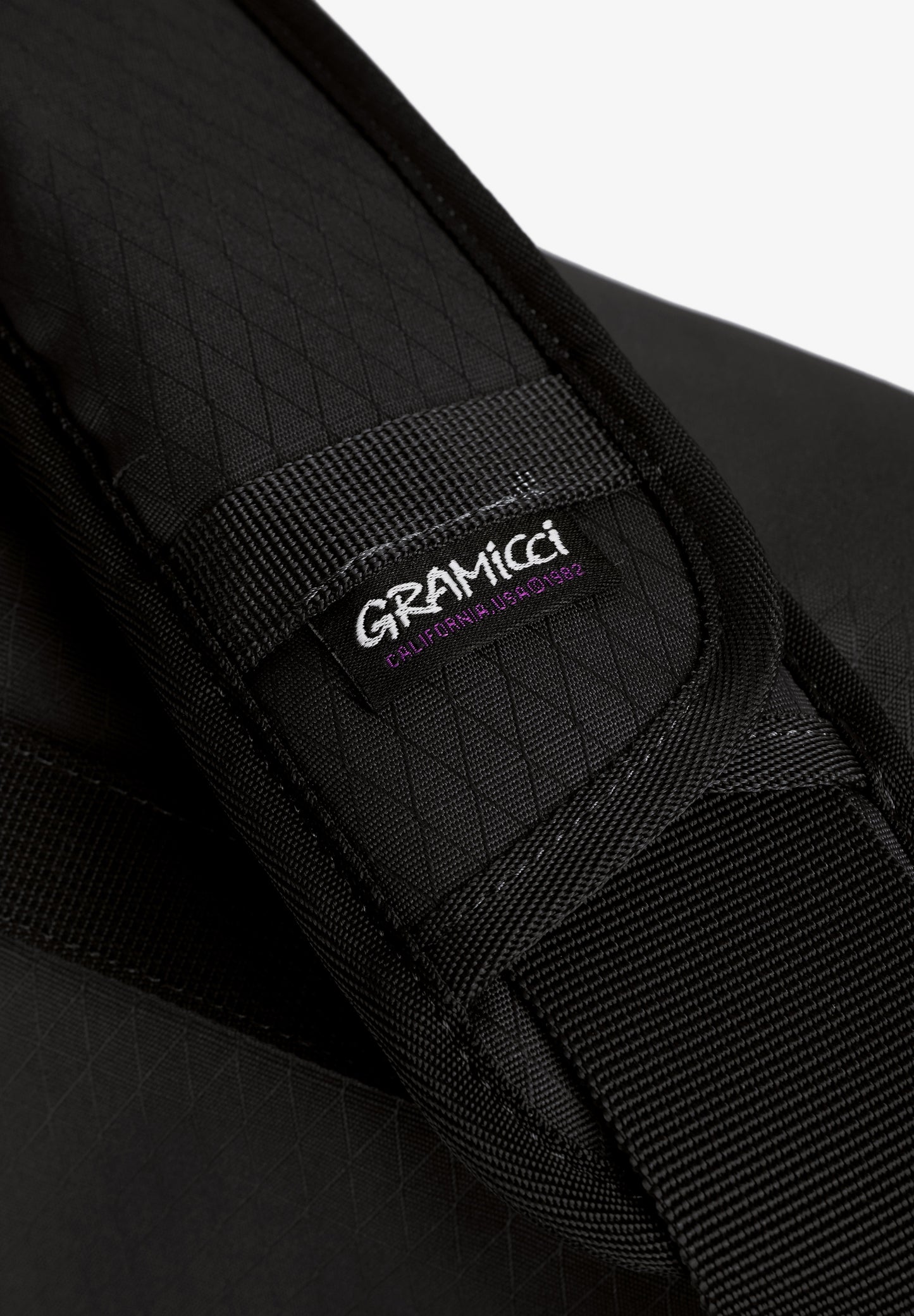 GRAMICCI | BOLSA MESSENGER