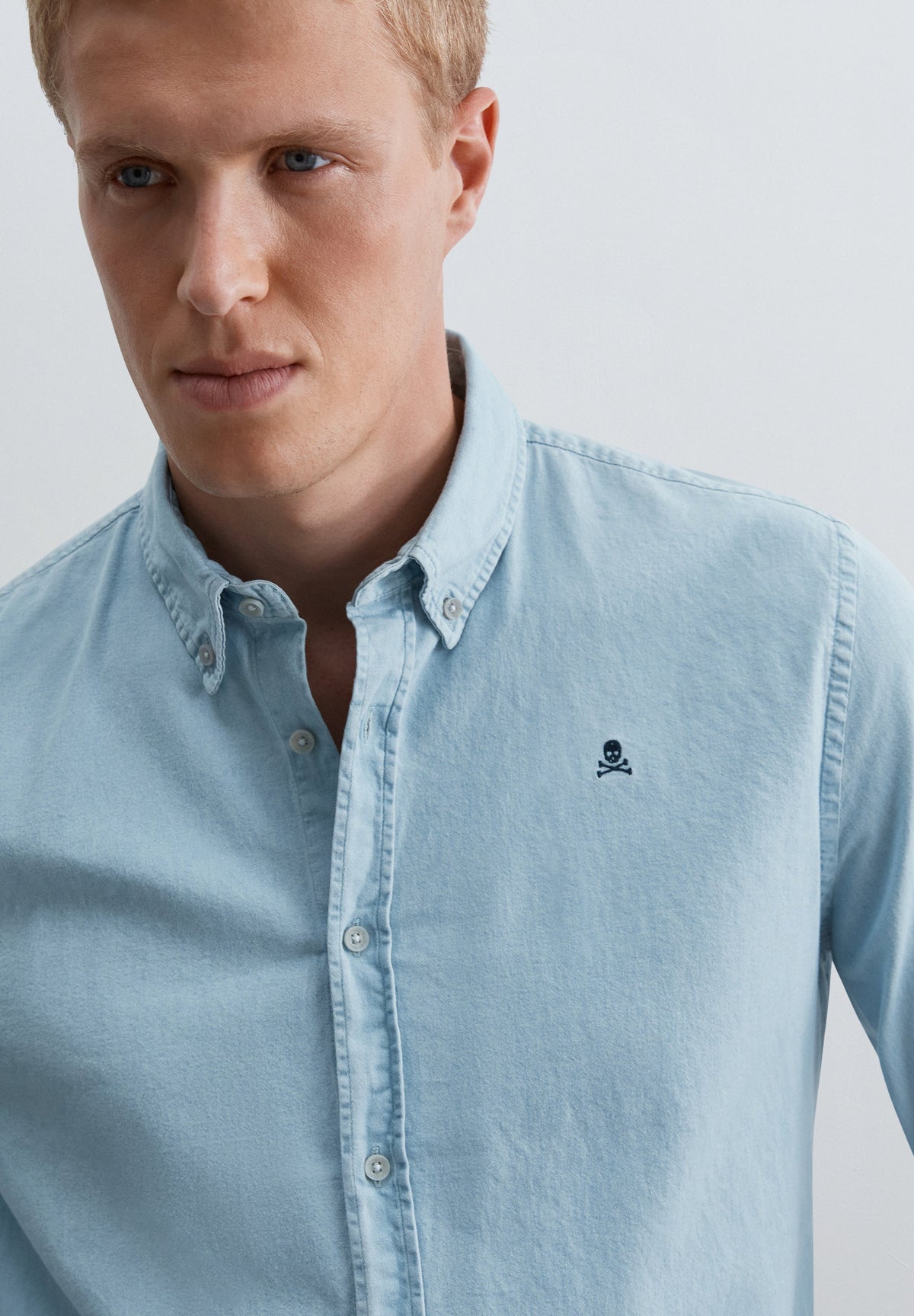 CAMISA DENIM CUELLO BOTONES