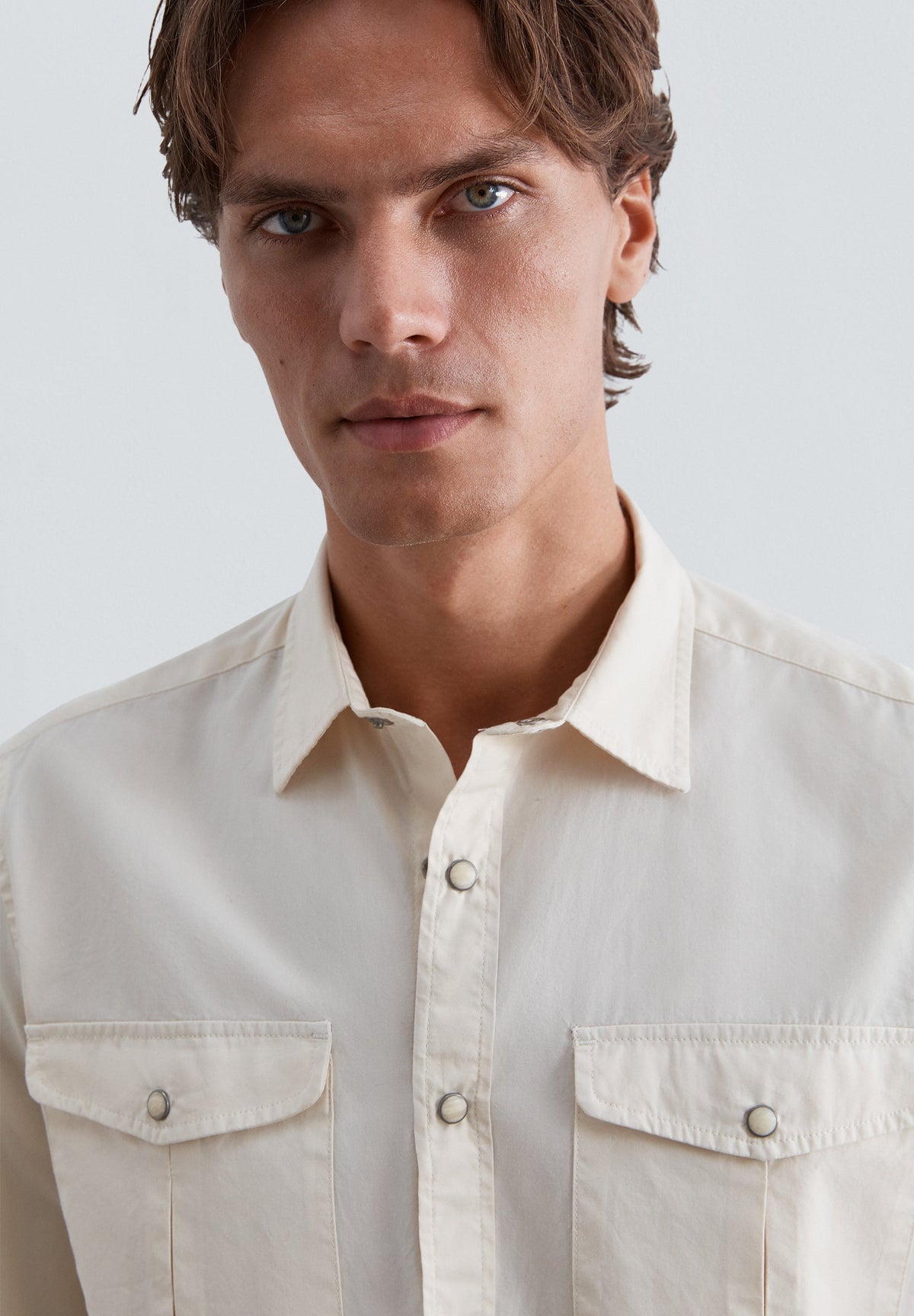 CAMISA BOLSILLOS CON BOTONES