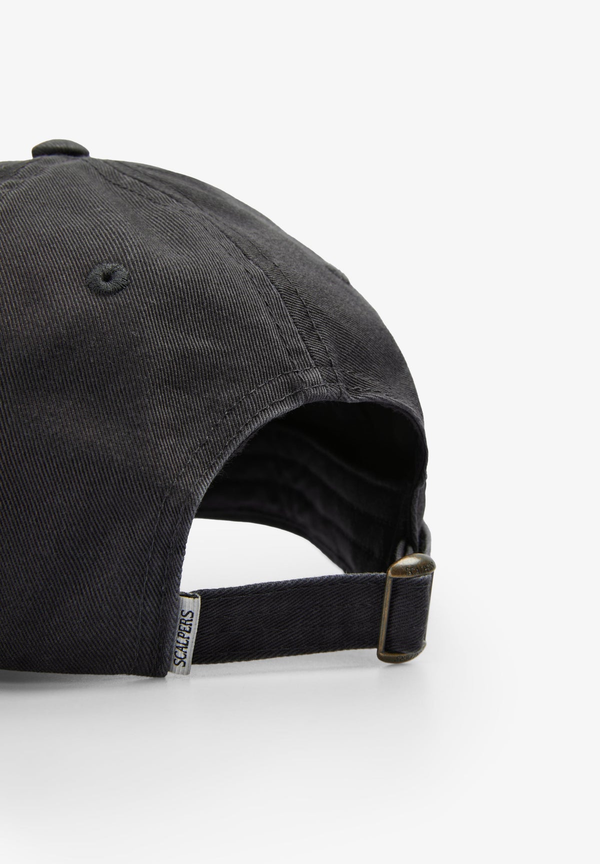 GORRA CALAVERA BORDADA