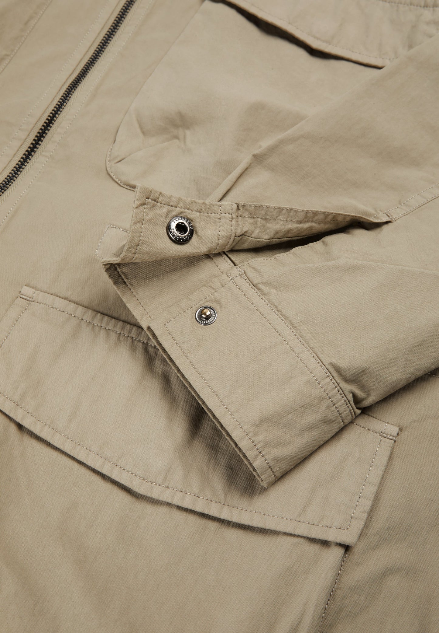 CHAQUETA MILITAR BOLSILLOS