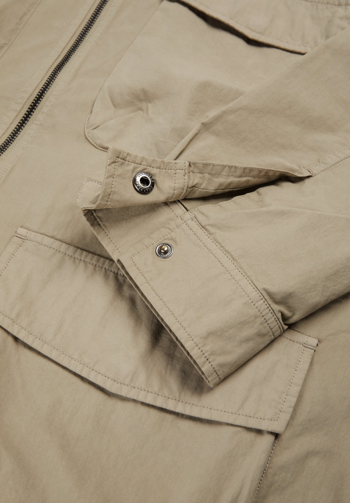 CHAQUETA MILITAR BOLSILLOS