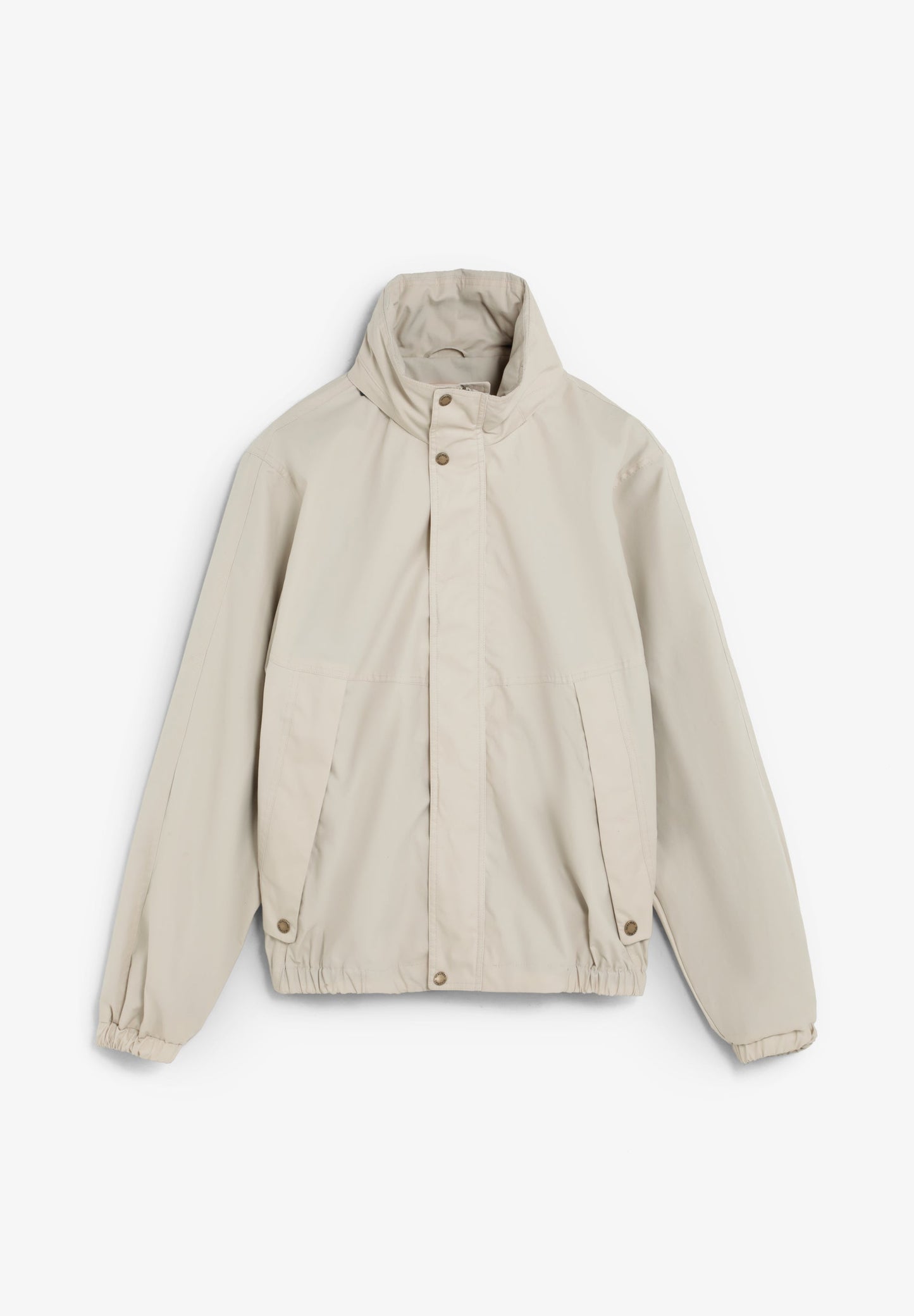 CHAQUETA TÉCNICA CON CAPUCHA OCULTA