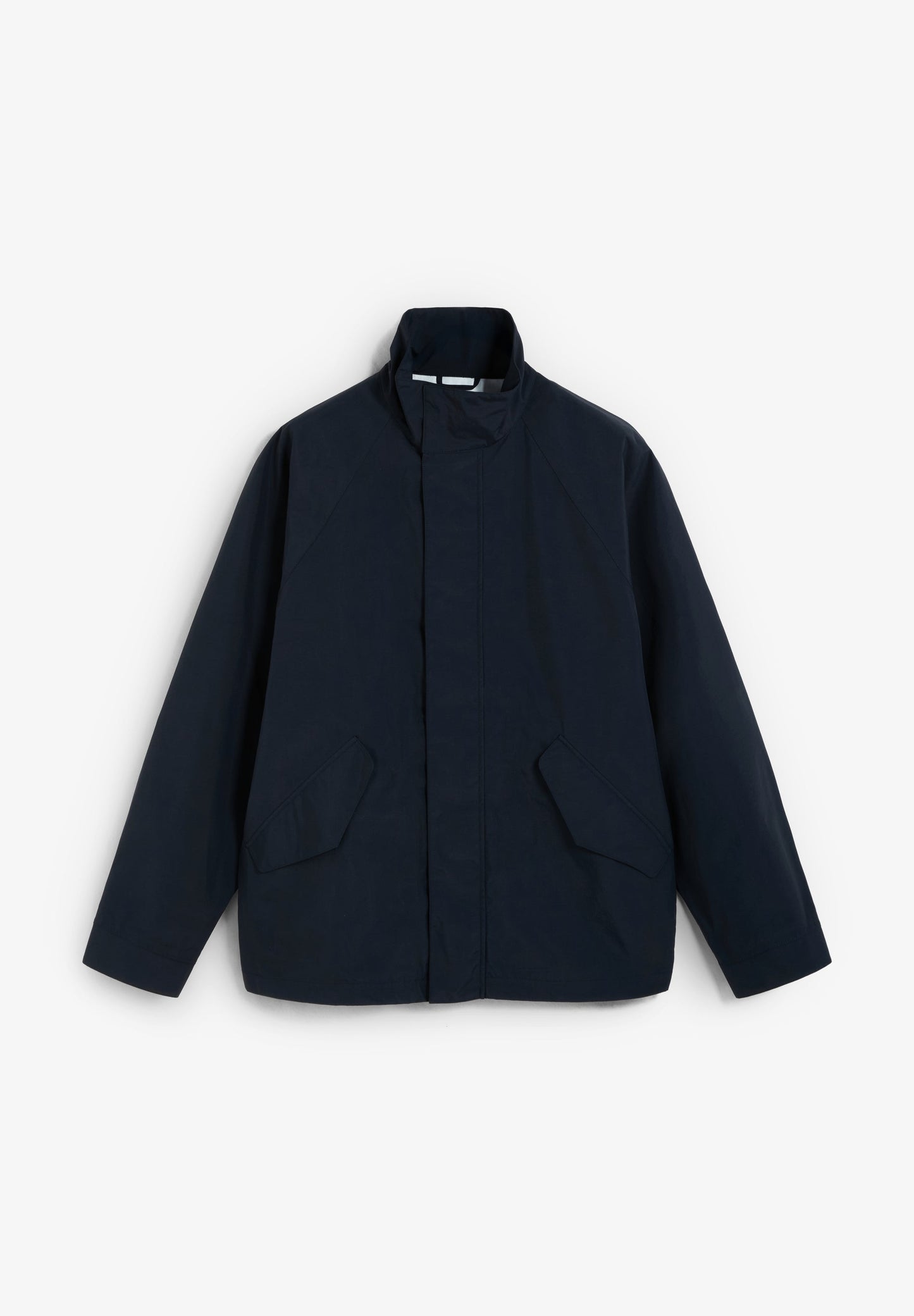 CHAQUETA TÉCNICA IMPERMEABLE CUELLO ALTO