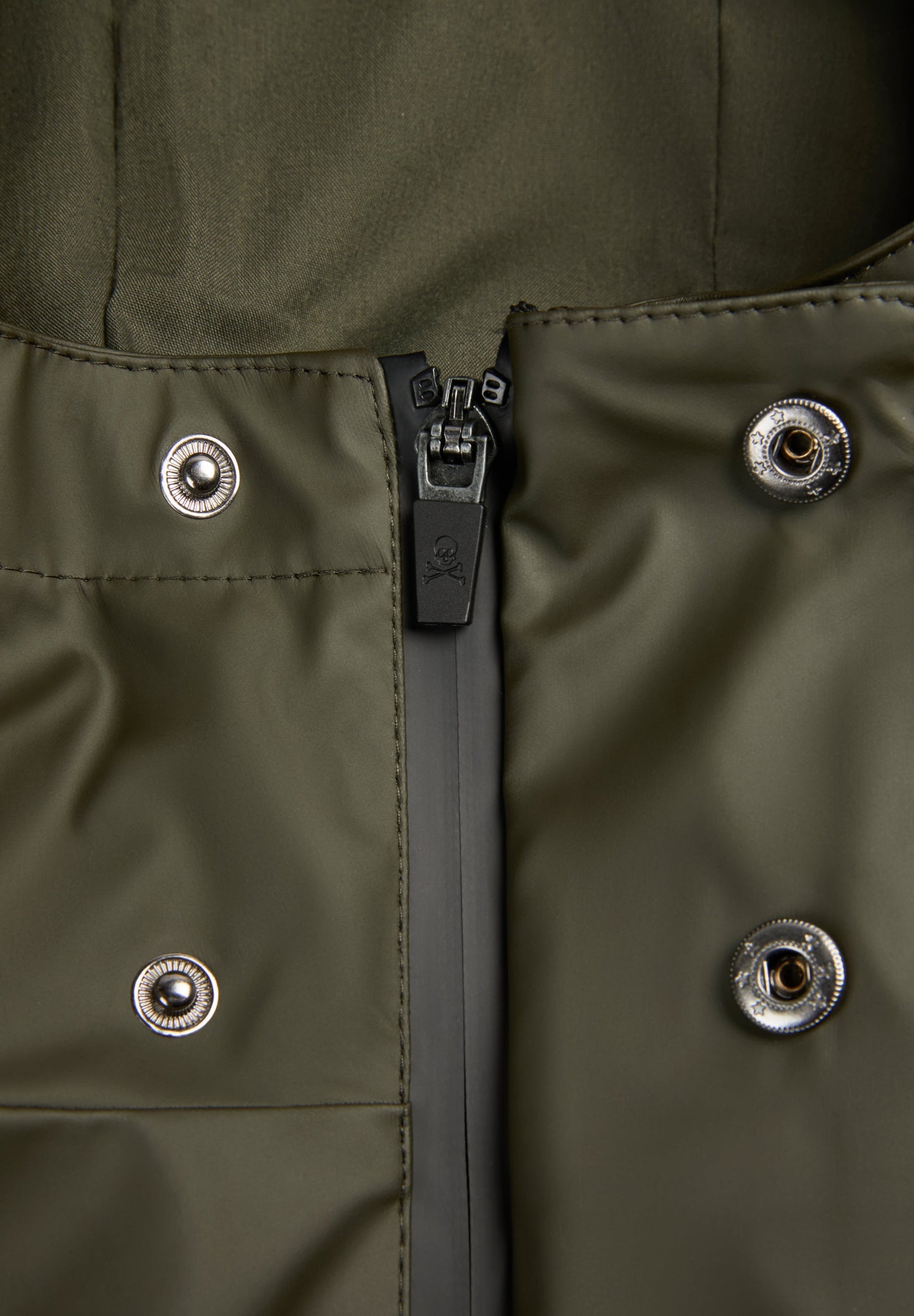 CHAQUETA IMPERMEABLE LOGO
