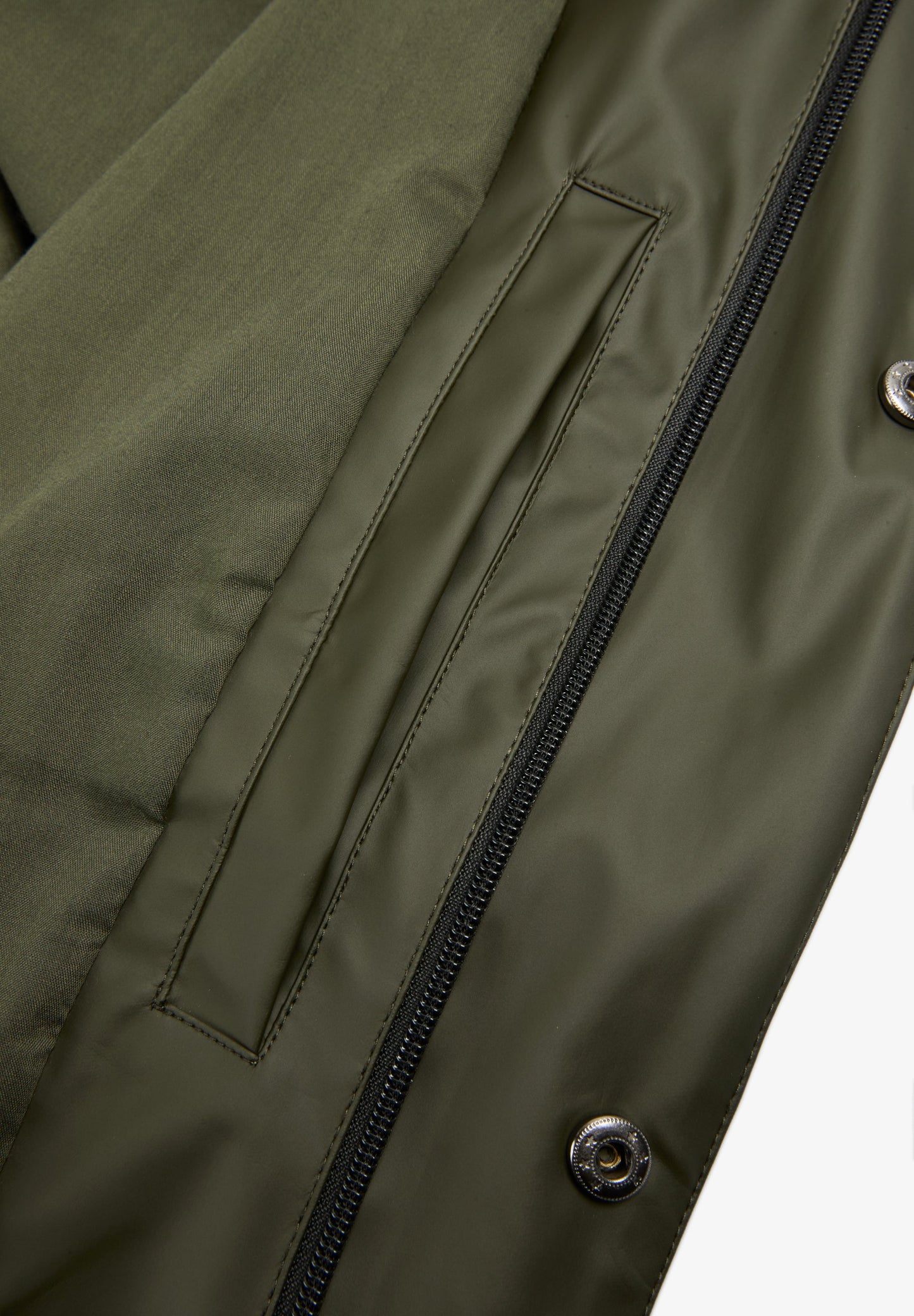 CHAQUETA IMPERMEABLE LOGO