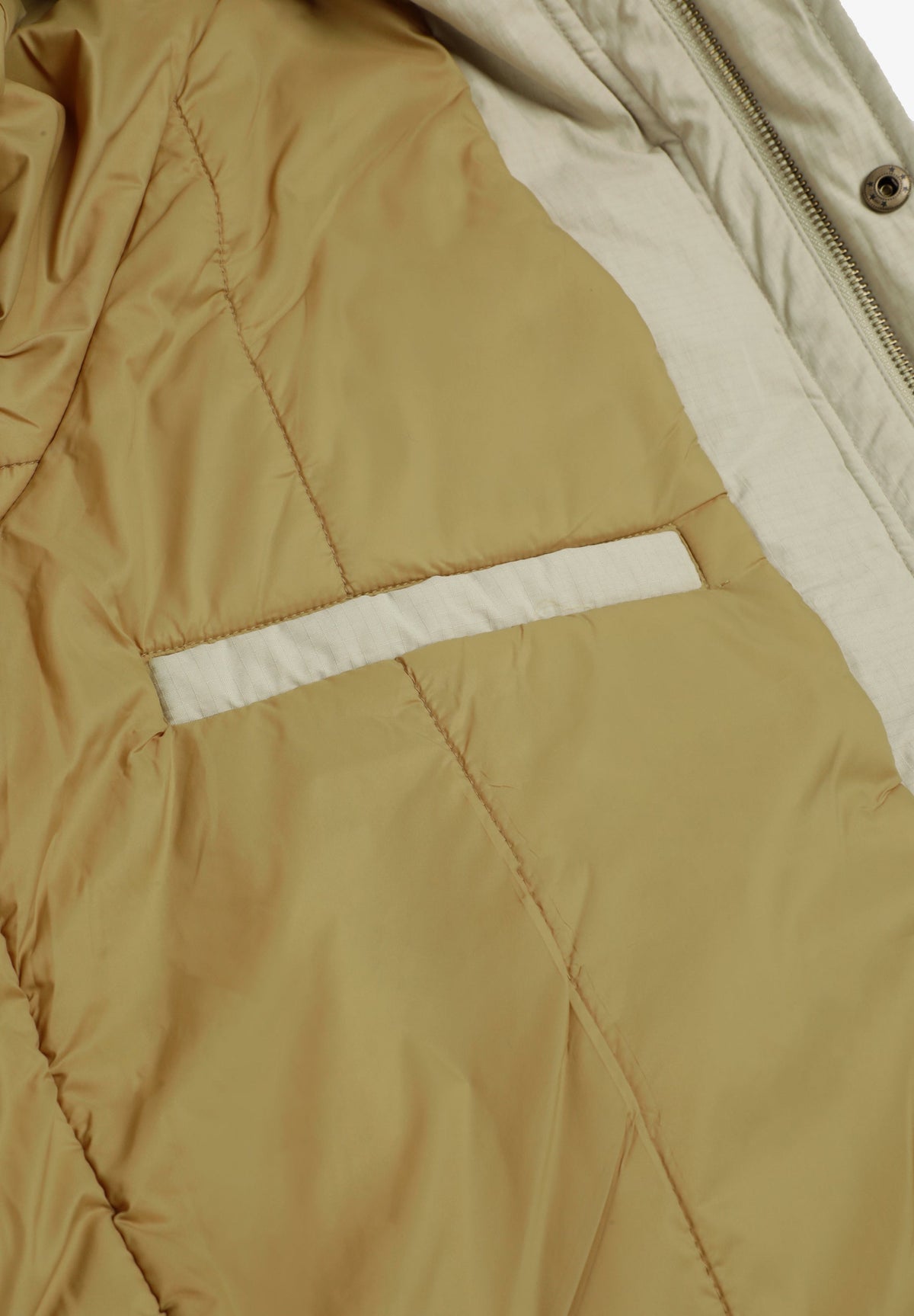 CHAQUETA CUELLO CONTRASTE