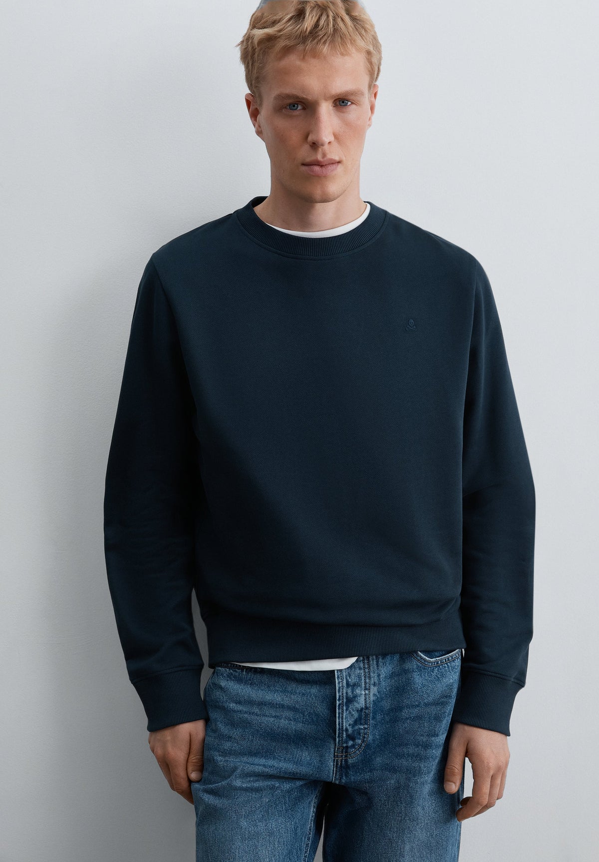 SUDADERA CREWNECK BORDADO TONO