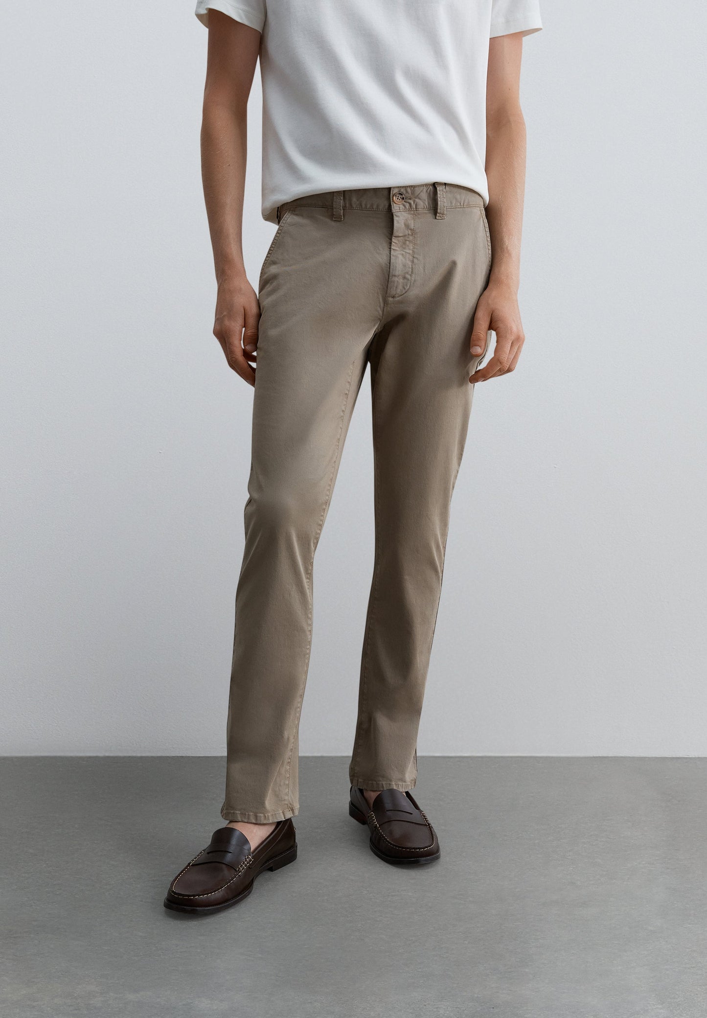 PANTALÓN CHINO SLIM FIT