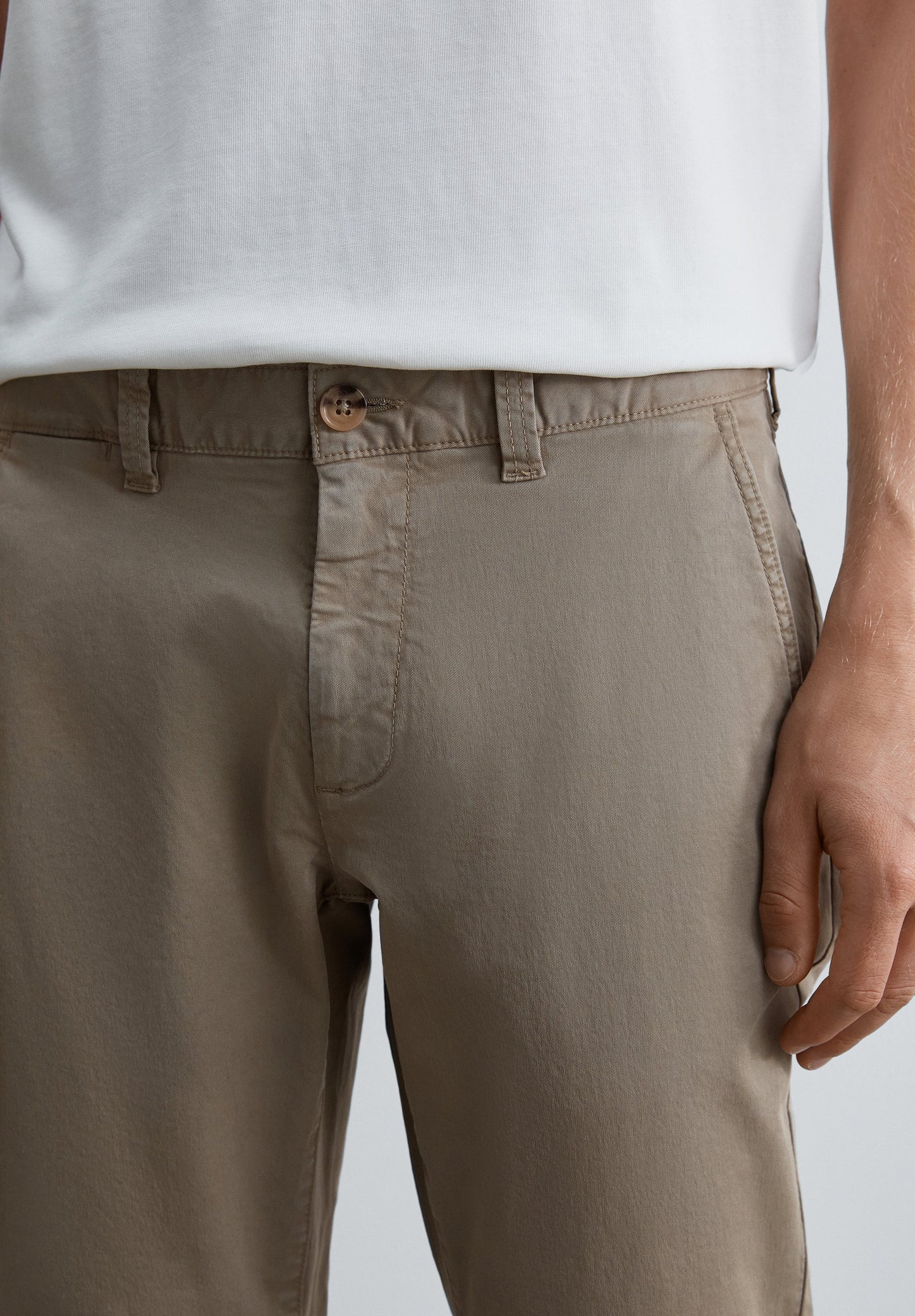 PANTALÓN CHINO SLIM FIT