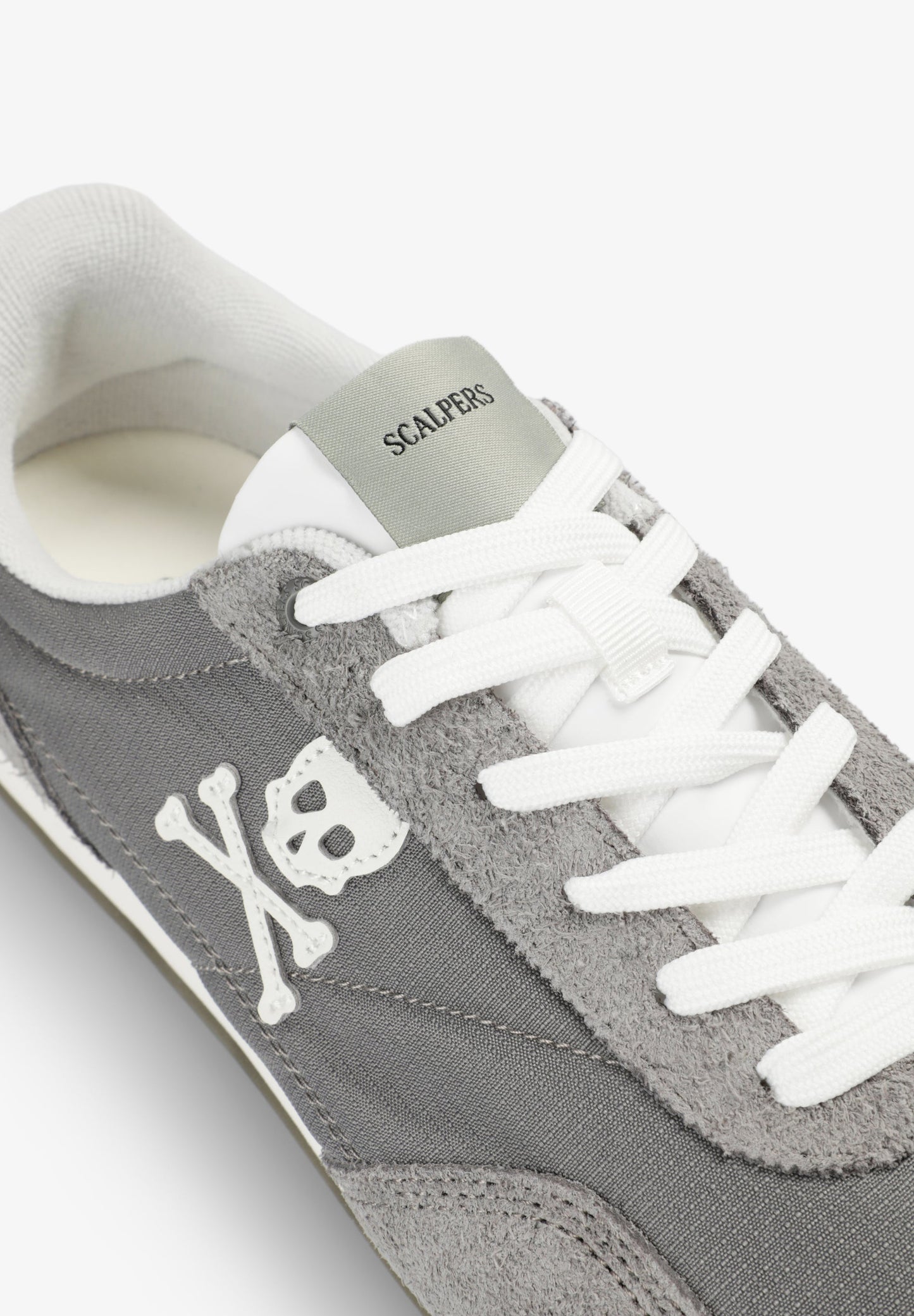SCRACER SNEAKERS