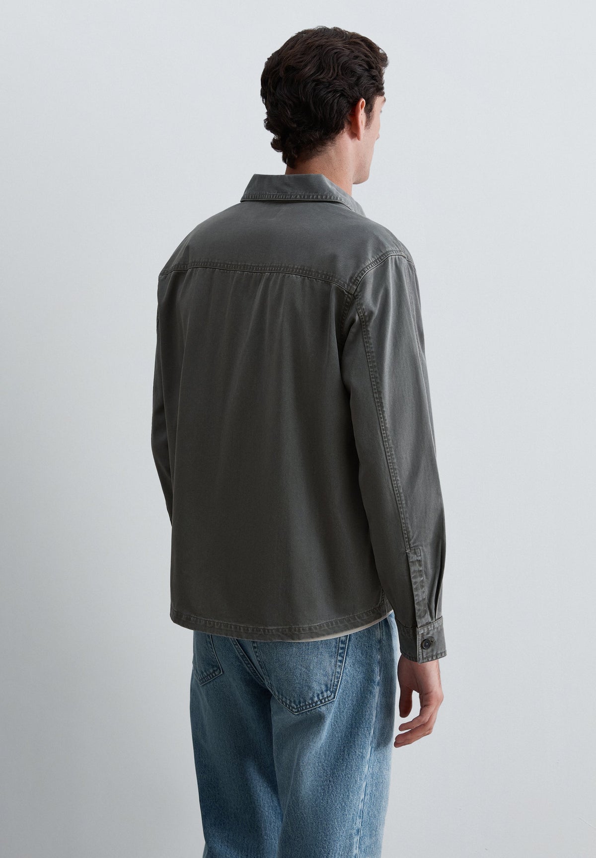 SOBRECAMISA MILITAR BOLSILLOS