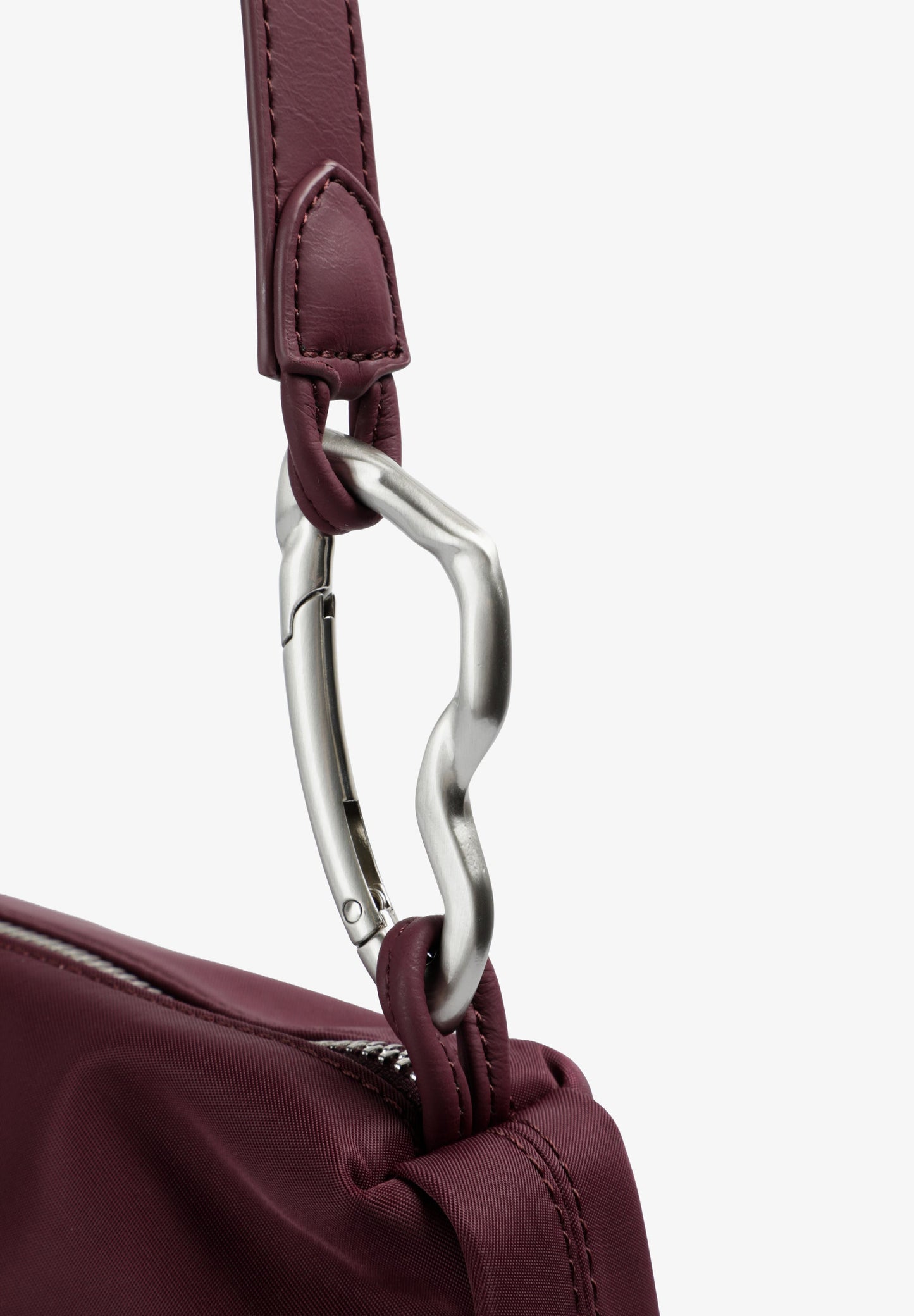 BOLSO BANDOLERA DE NYLON CON DOBLE ASA