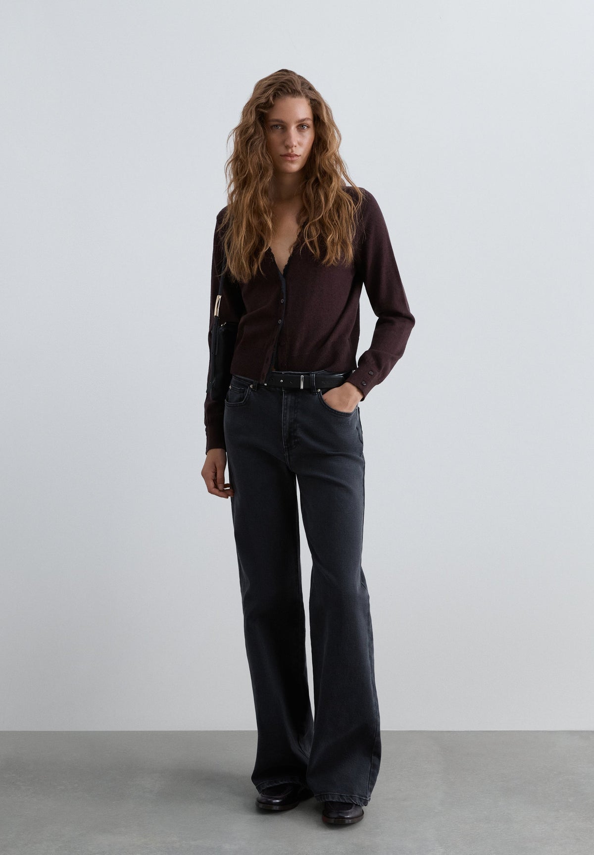 PANTALÓN DENIM TIRO MEDIO