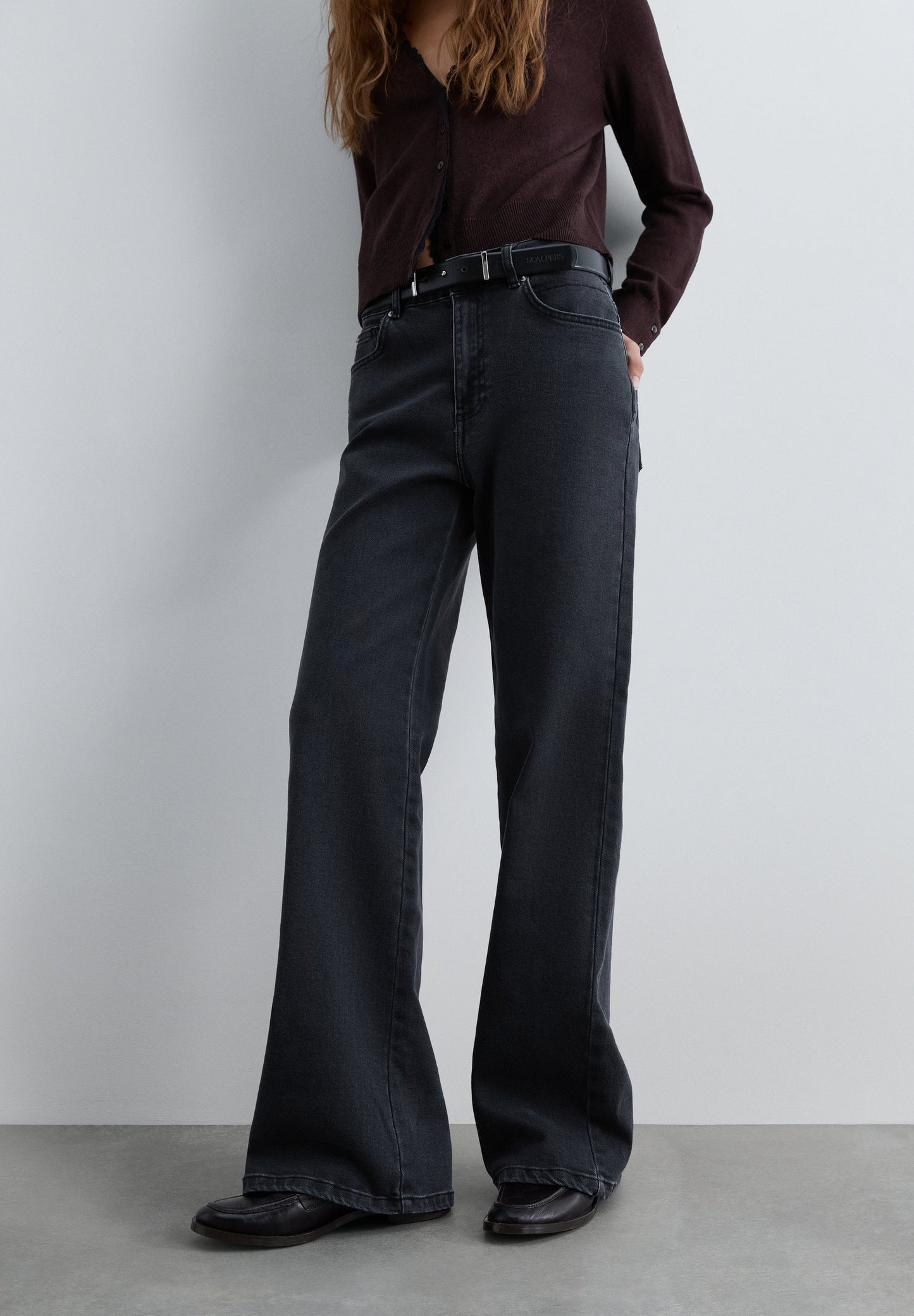 PANTALÓN DENIM TIRO MEDIO