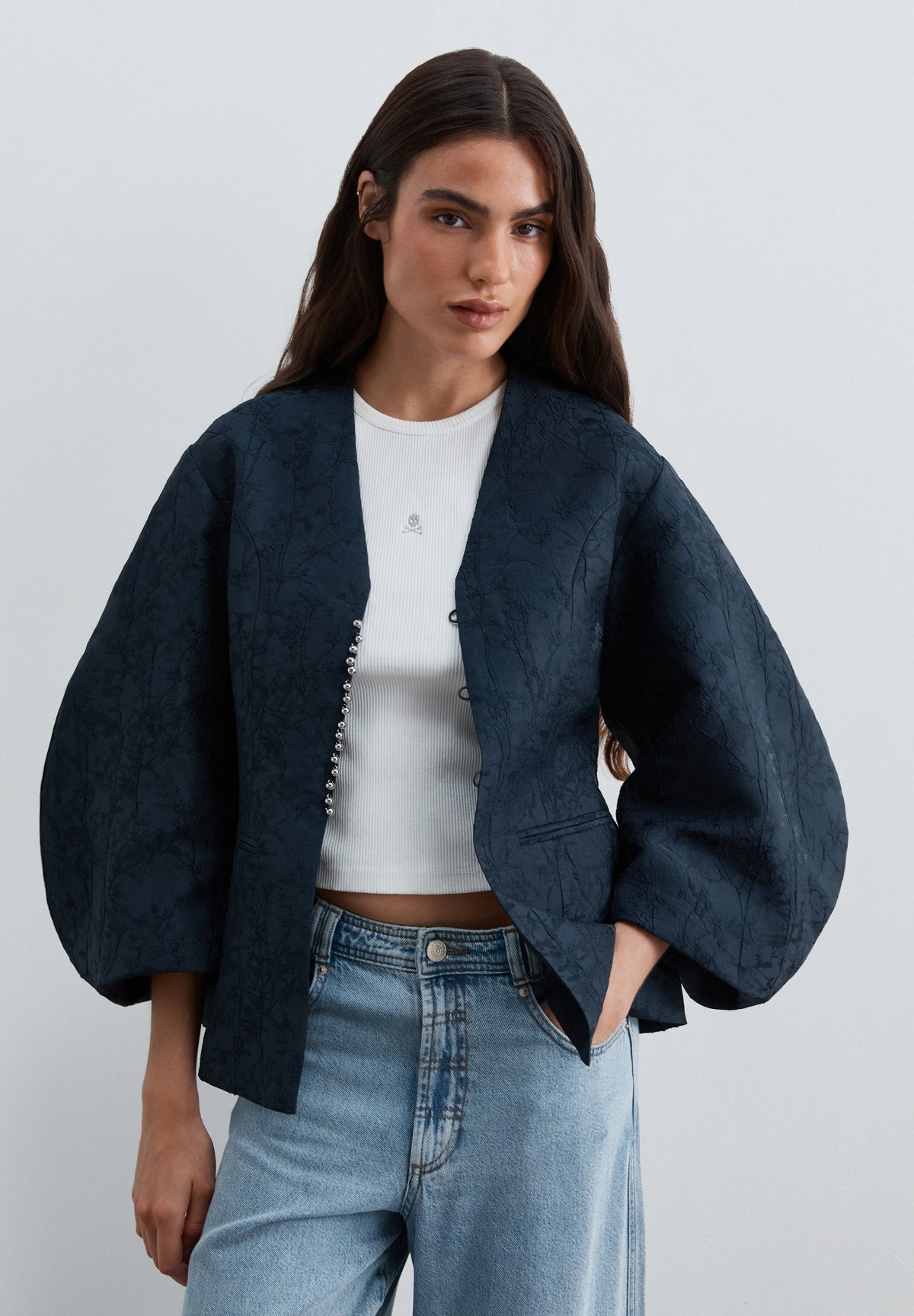 BLAZER JACQUARD MANGAS CON VOLUMEN