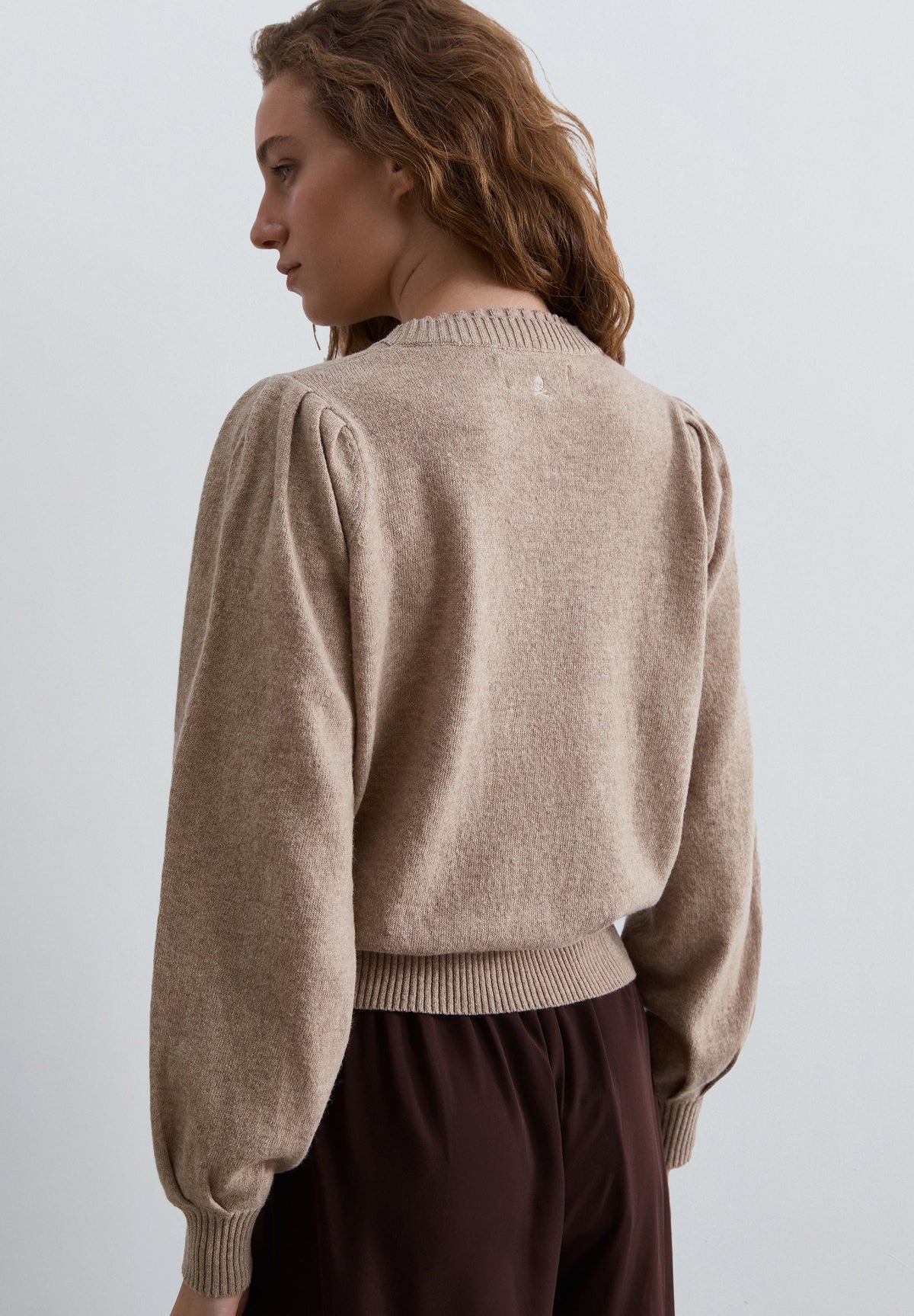 JERSEY LANA DETALLE CUELLO