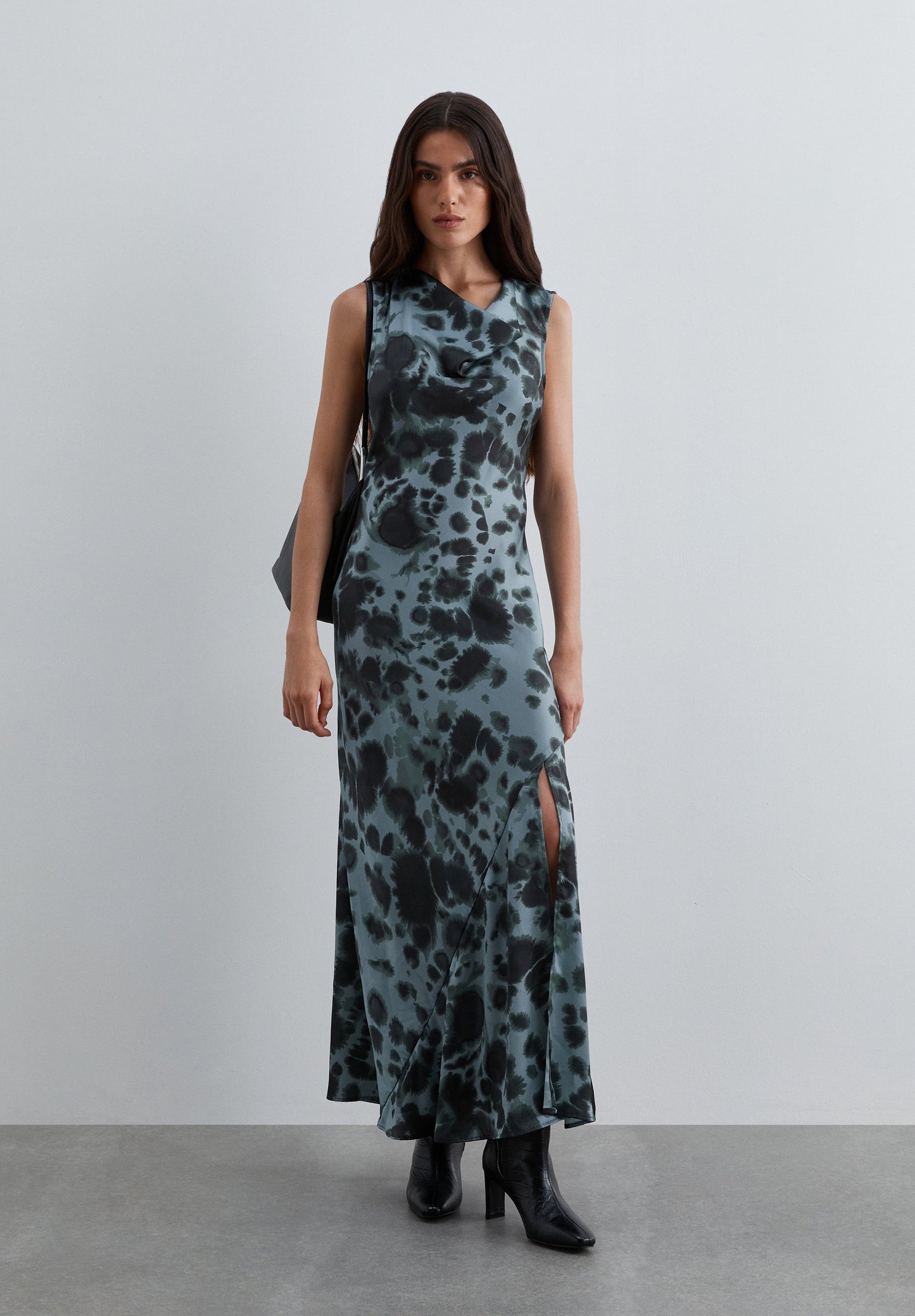 VESTIDO SATINADO ESTAMPADO