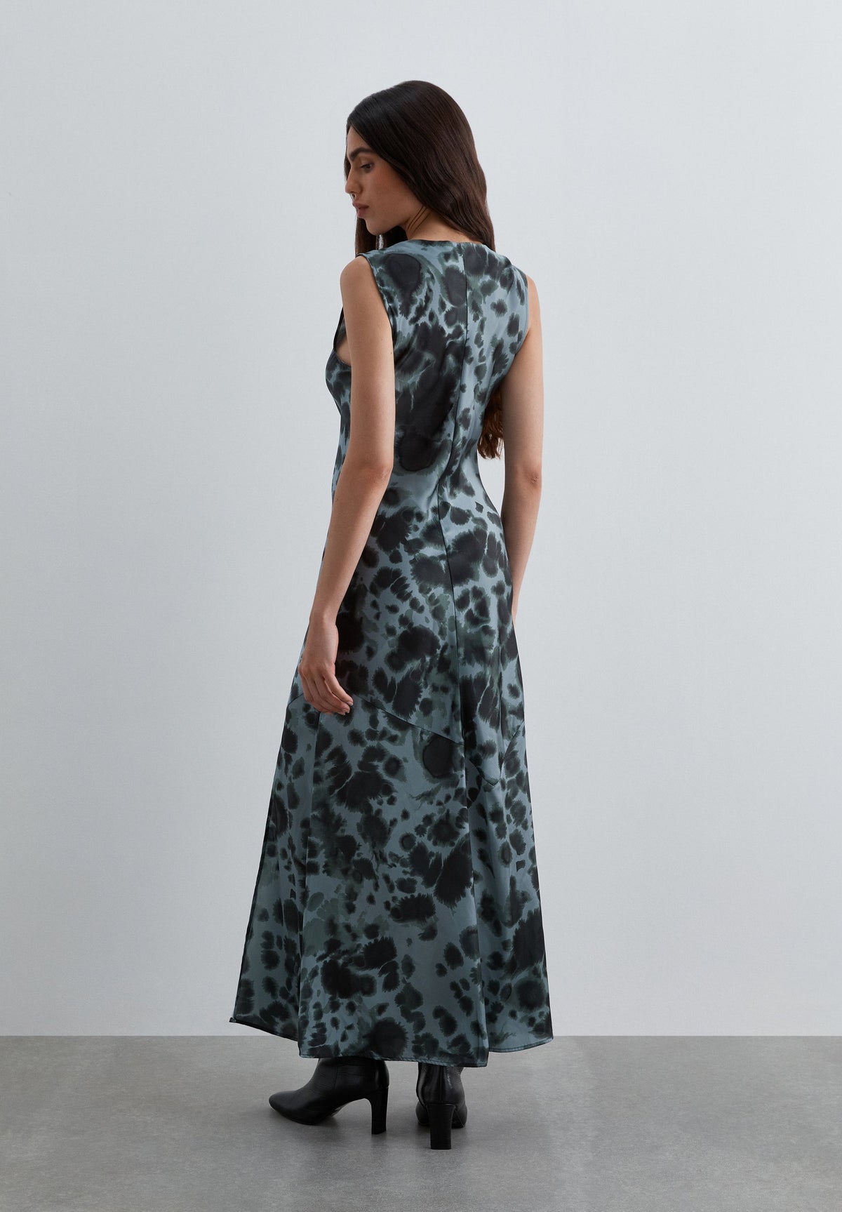VESTIDO SATINADO ESTAMPADO