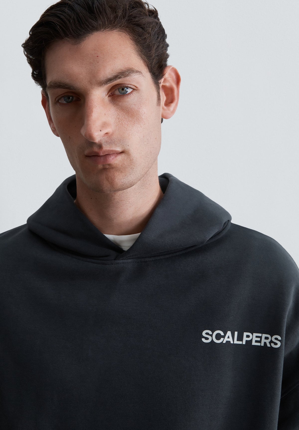 SUDADERA CON CAPUCHA PRINT