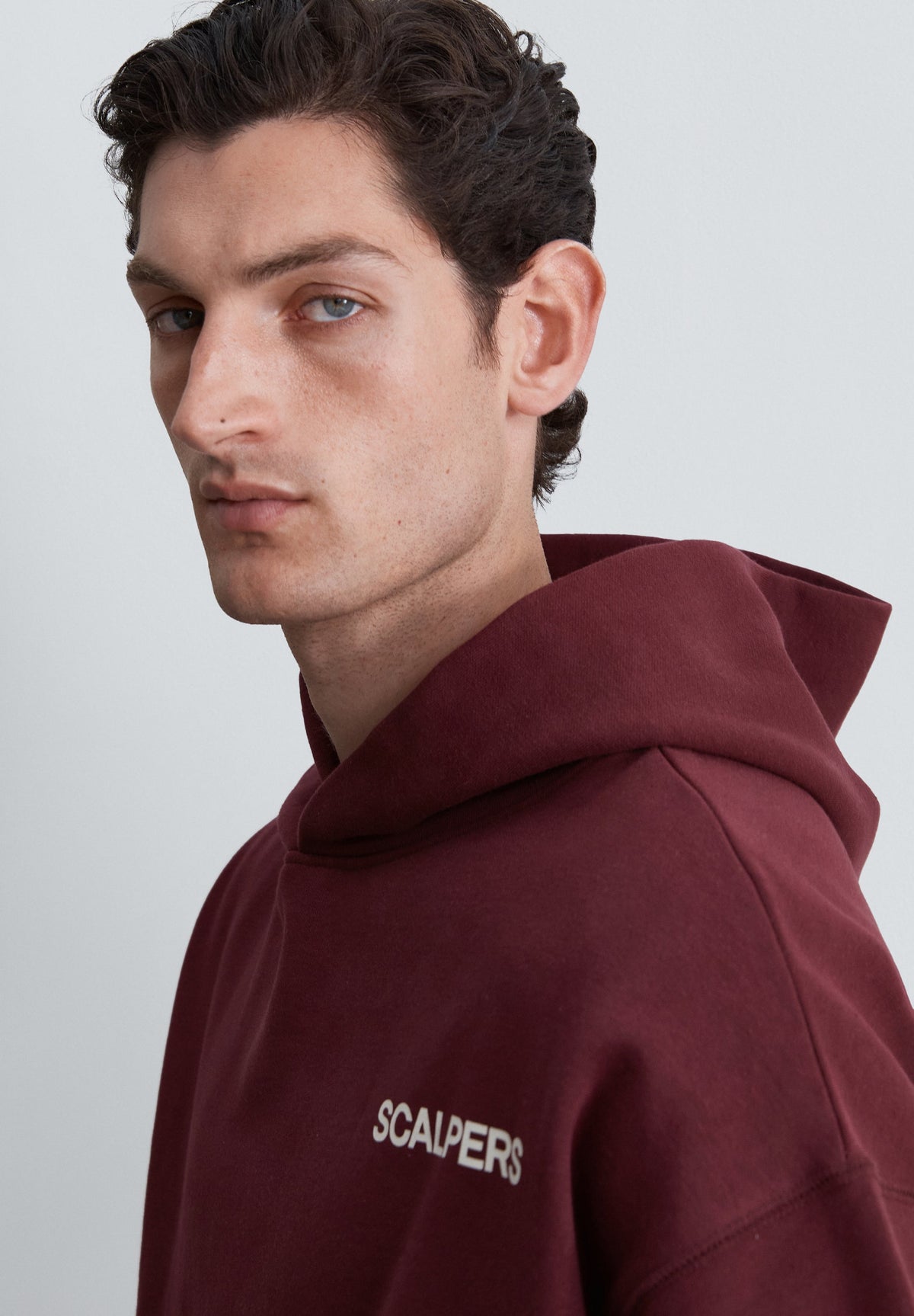 SUDADERA CON CAPUCHA PRINT