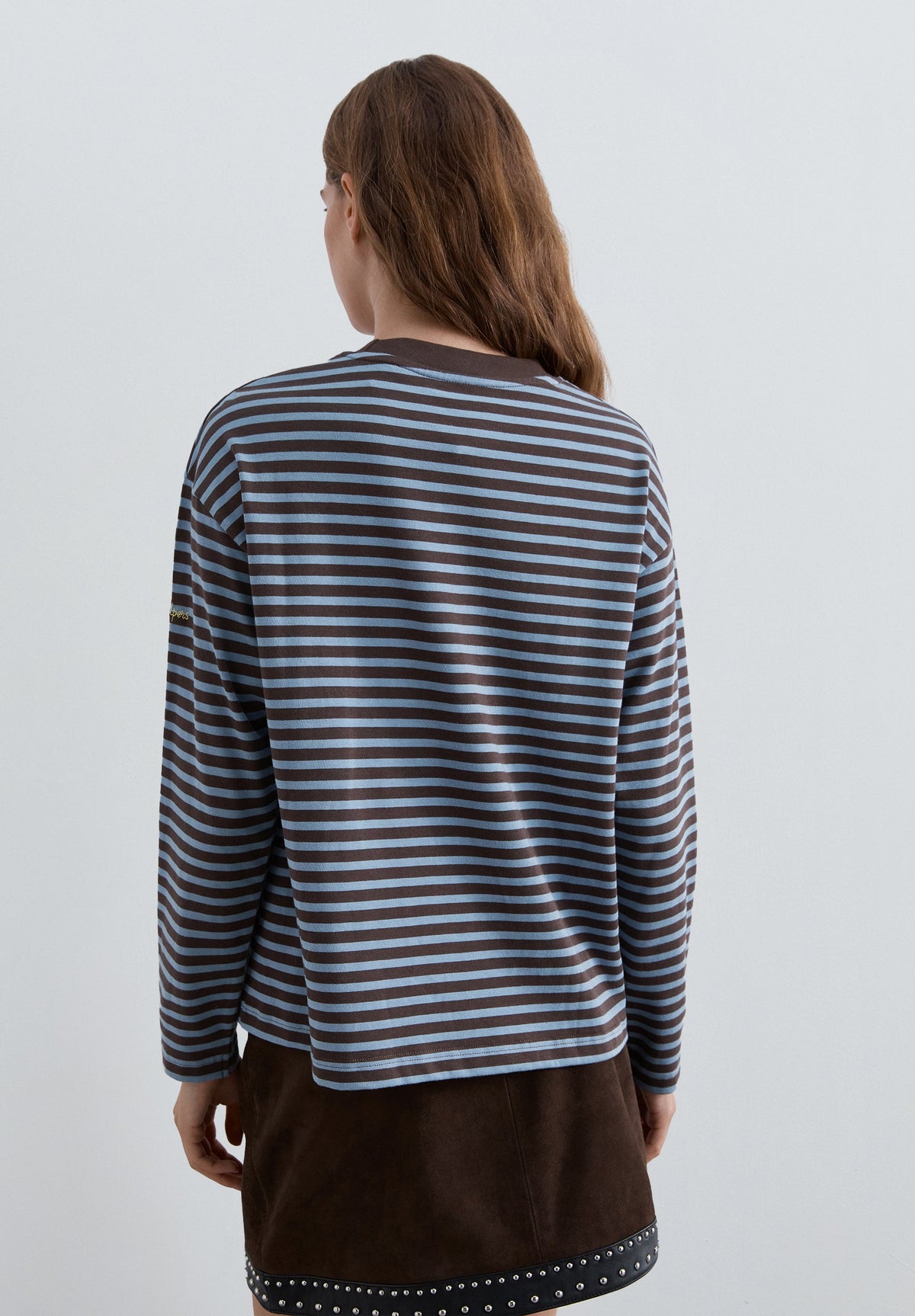 CAMISETA RAYAS DETALLE CUELLO