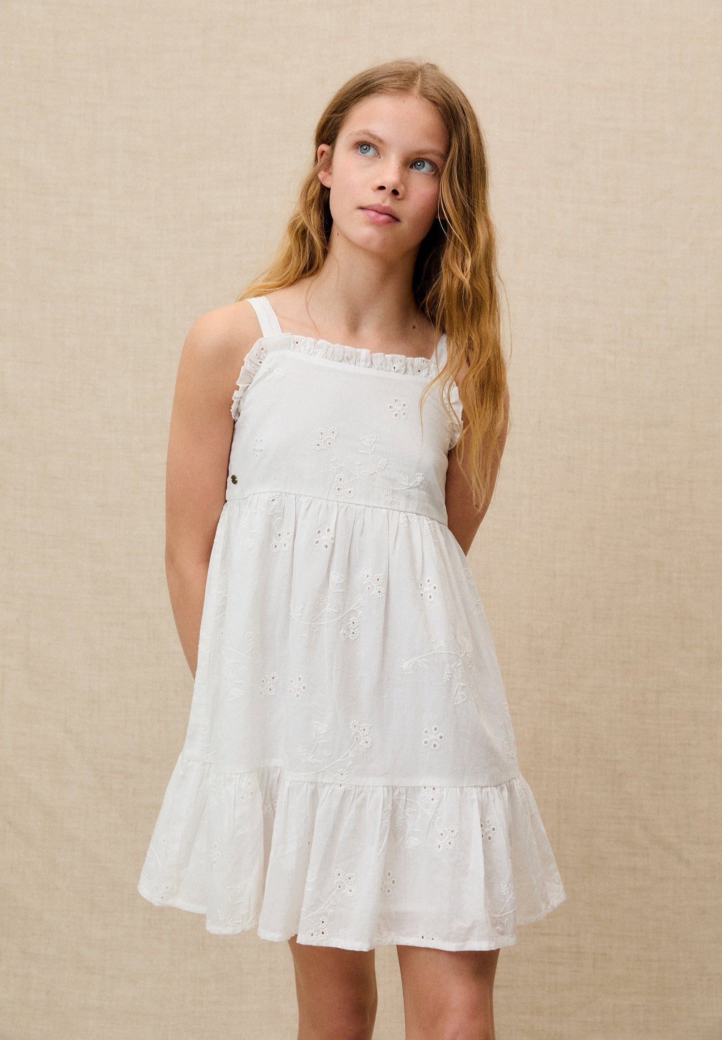 VESTIDO BORDADO FLORES