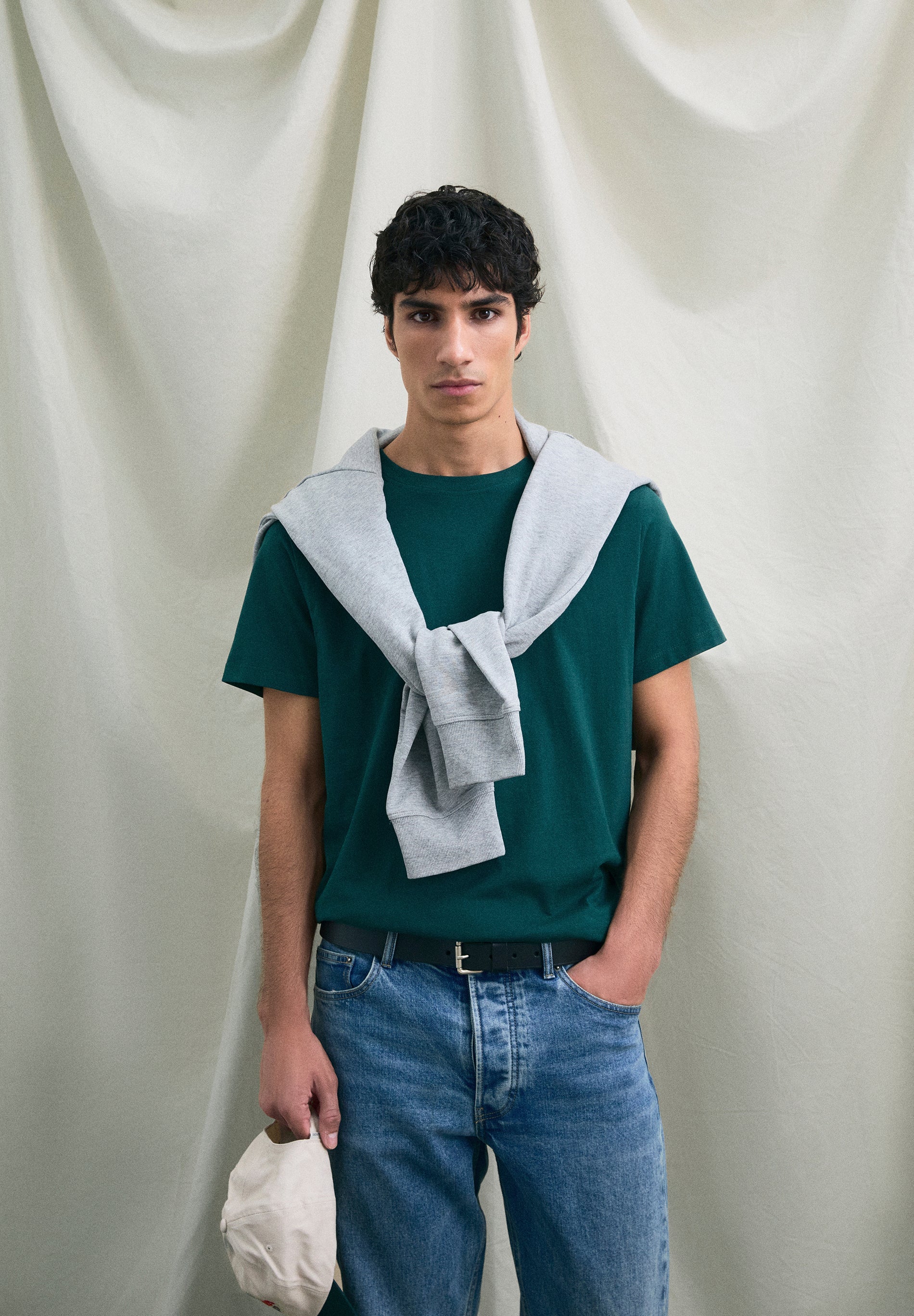 CAMISETA CALAVERA BORDADA