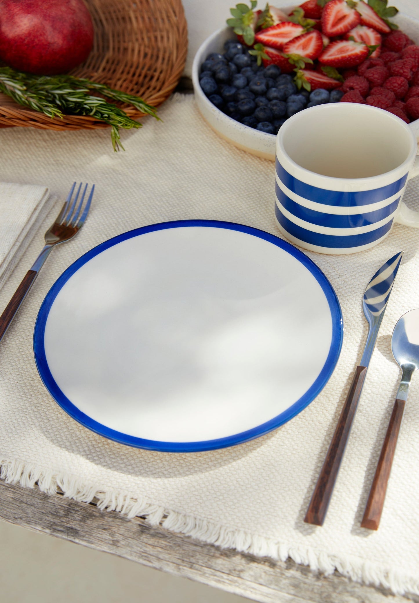 VAJILLA RAYAS 12 PIEZAS