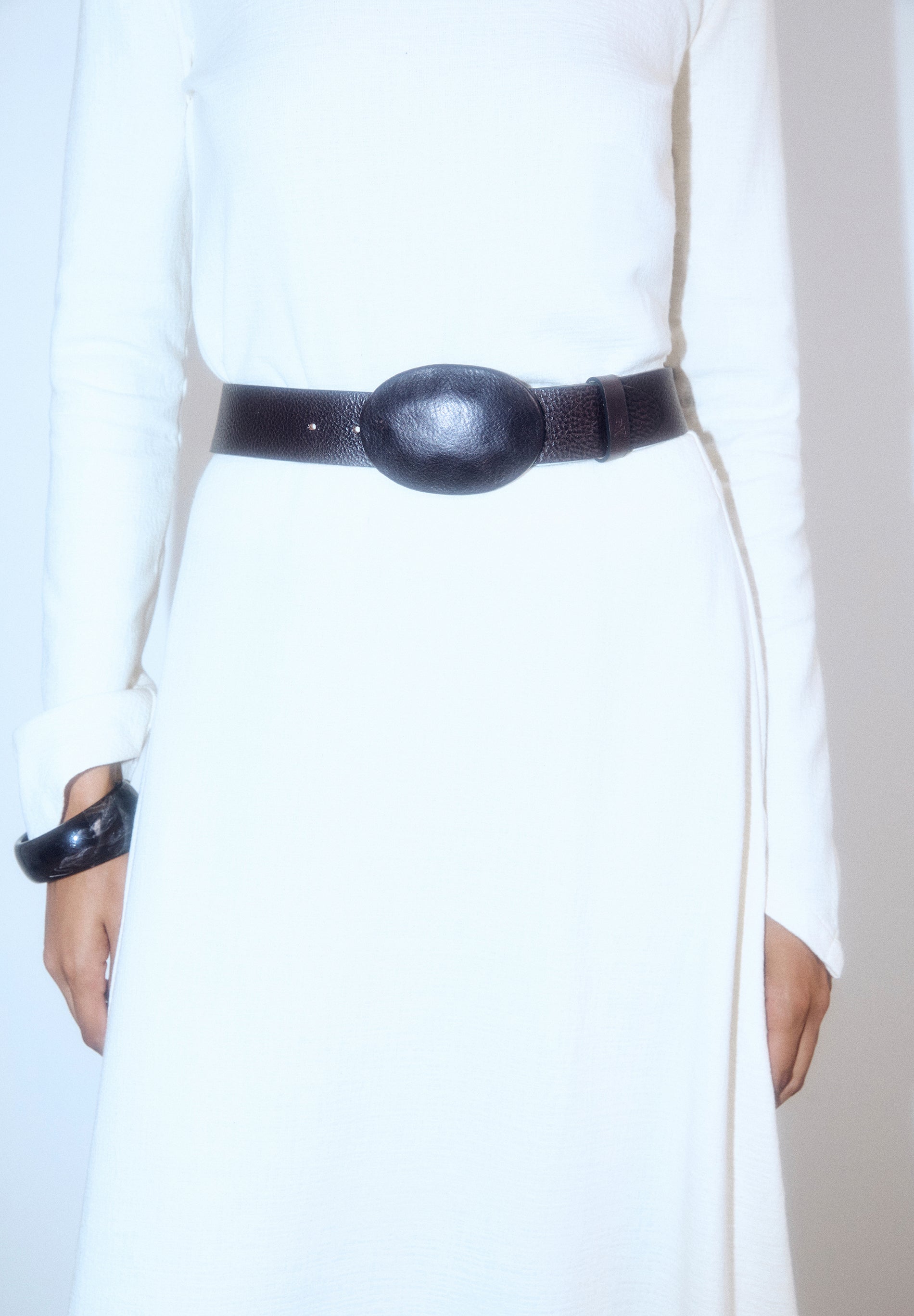 CINTURÓN PIEL HEBILLA OVALADA