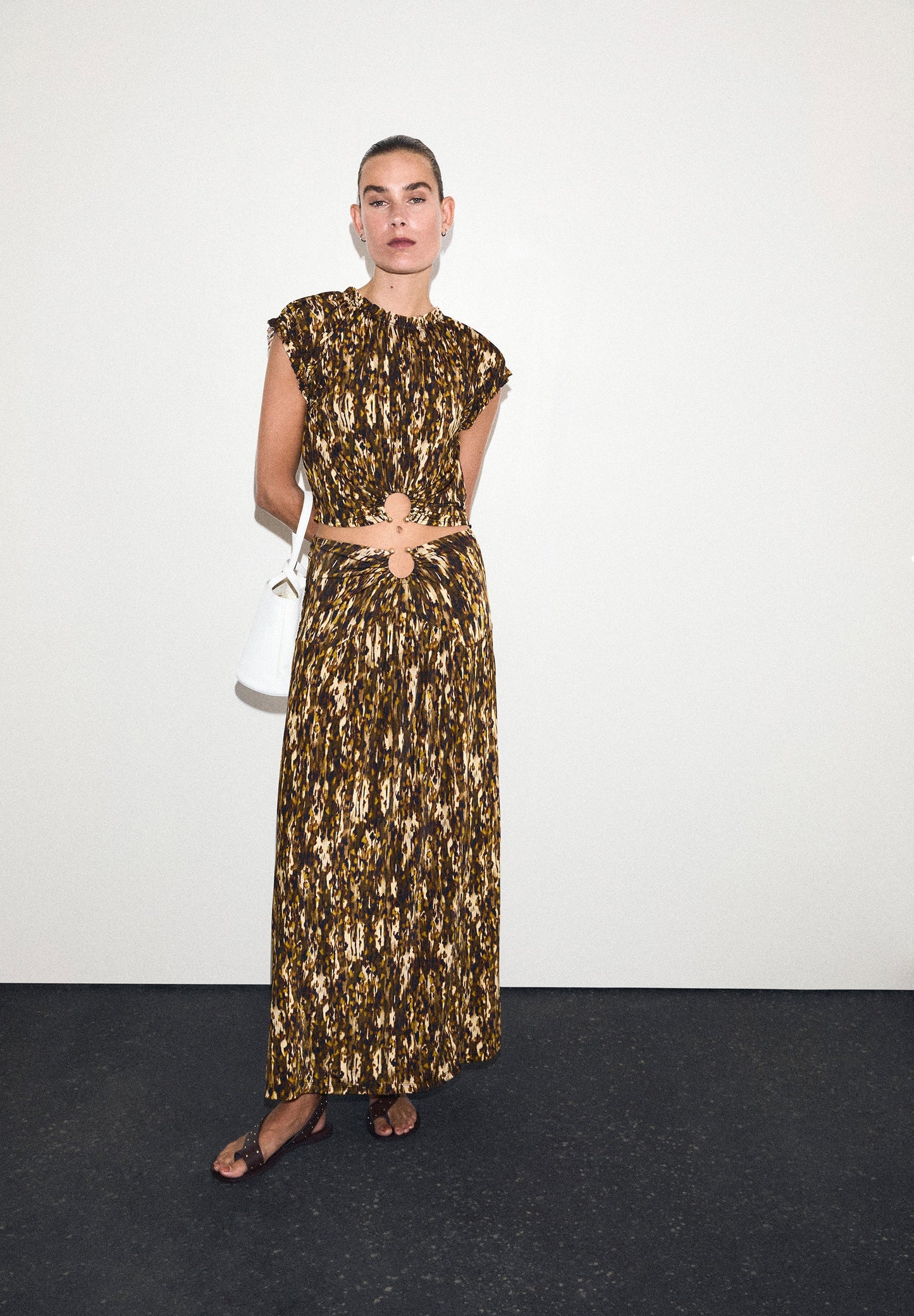 FALDA HEBILLA ESTAMPADA