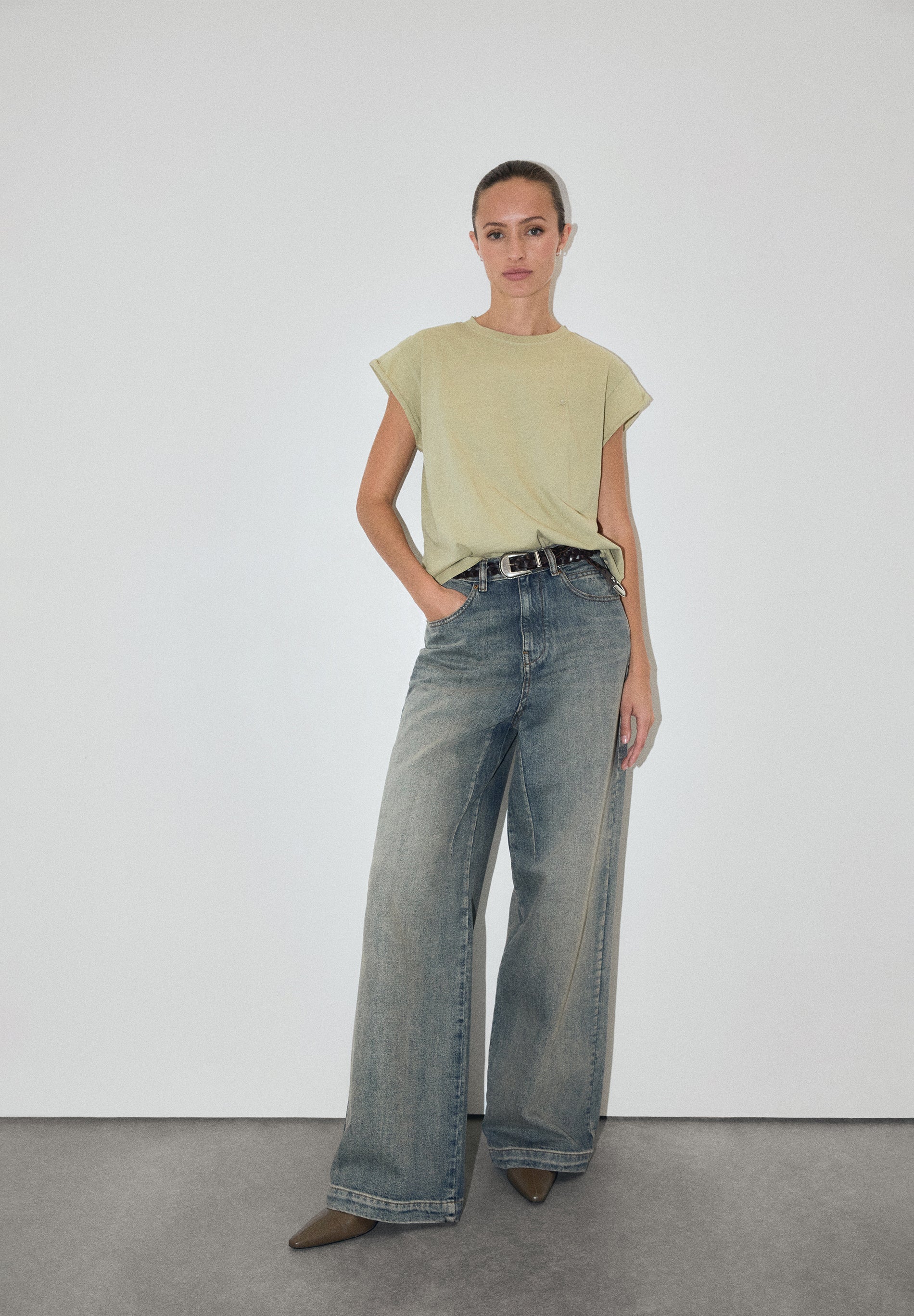 CAMISETA BÁSICA CALAVERA