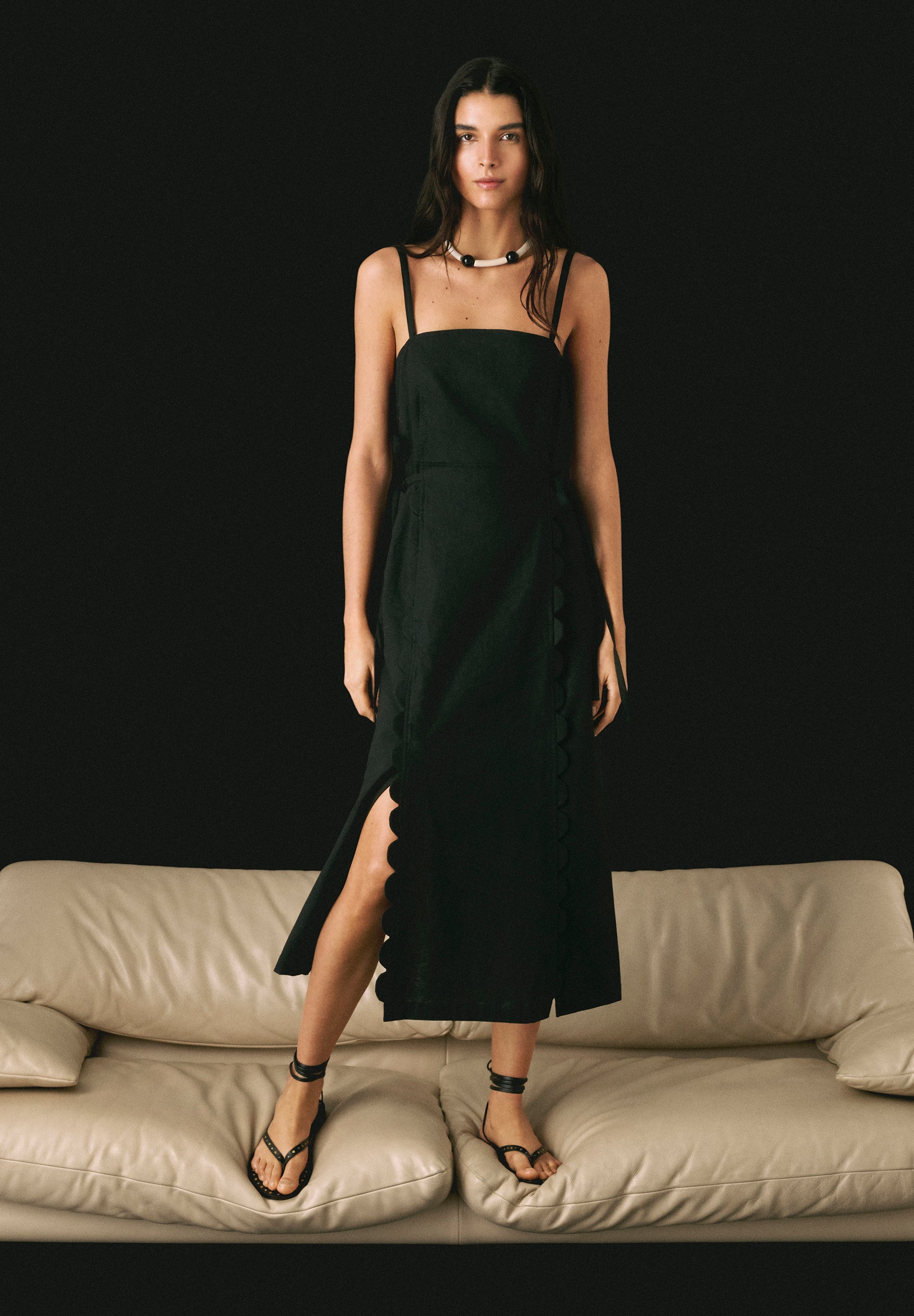 VESTIDO ABERTURA LAZOS