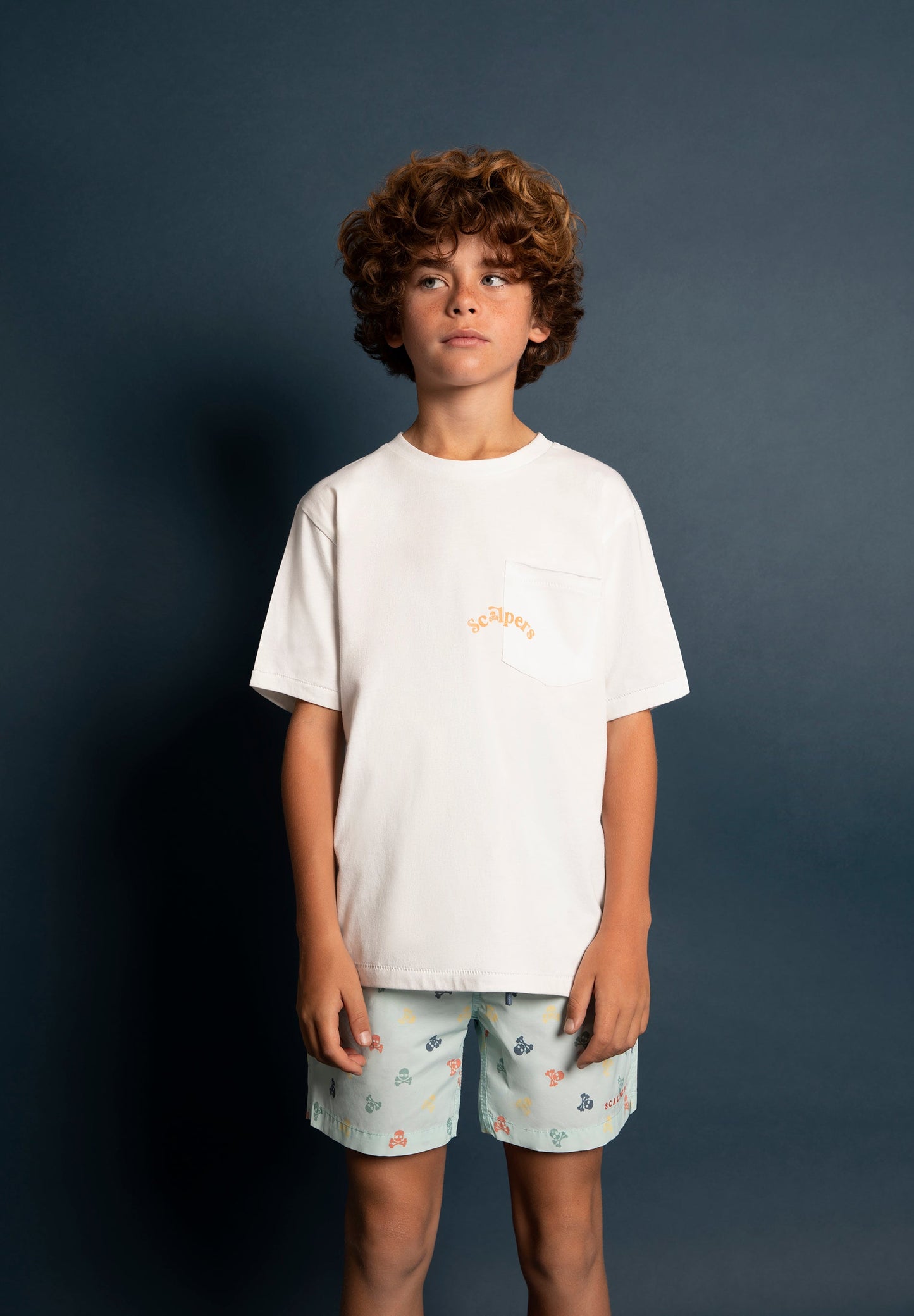 CAMISETA DIBUJO TRASERO