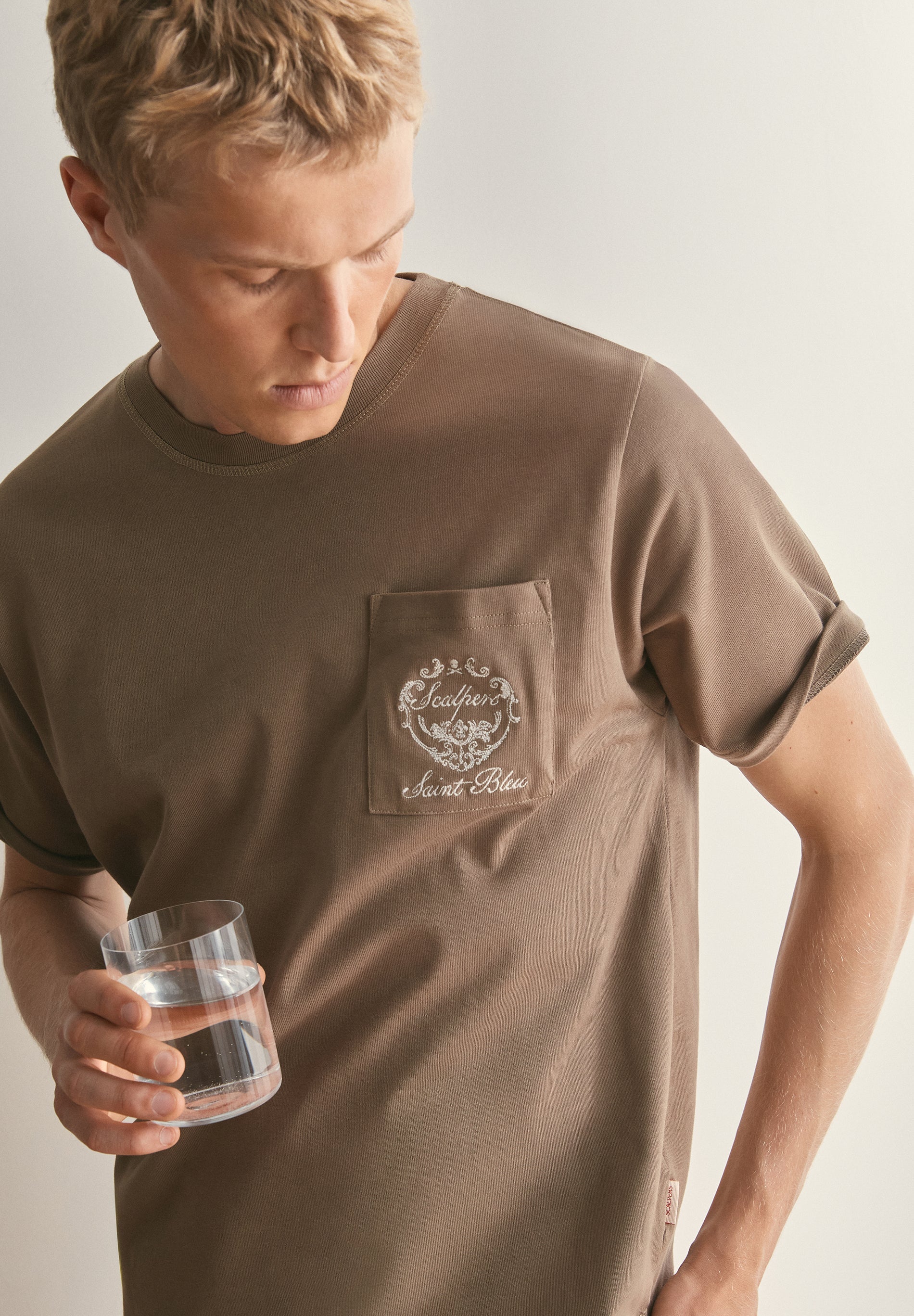 CAMISETA BORDADO BOXY FIT