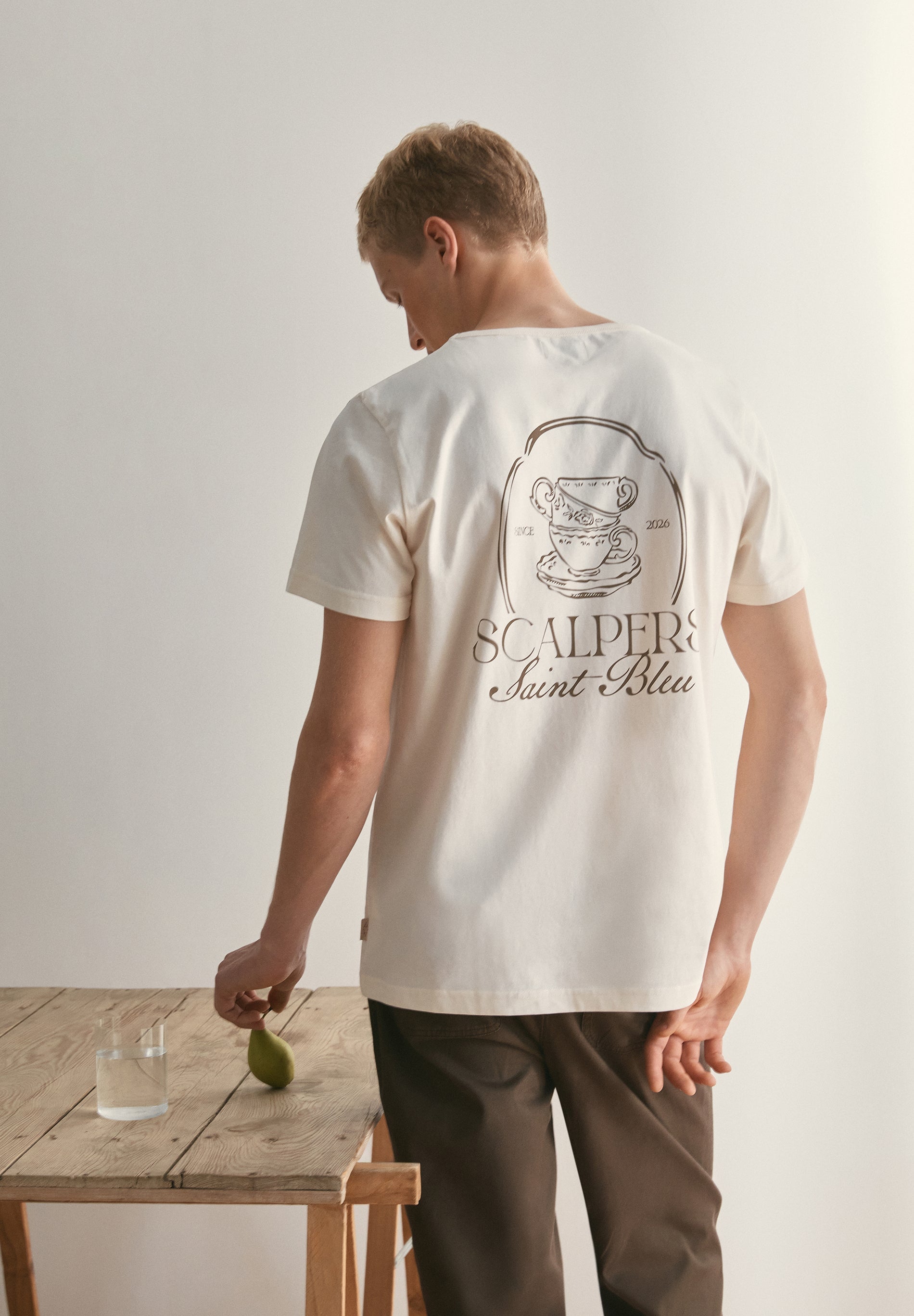 CAMISETA ESTAMPADO CONTRASTE