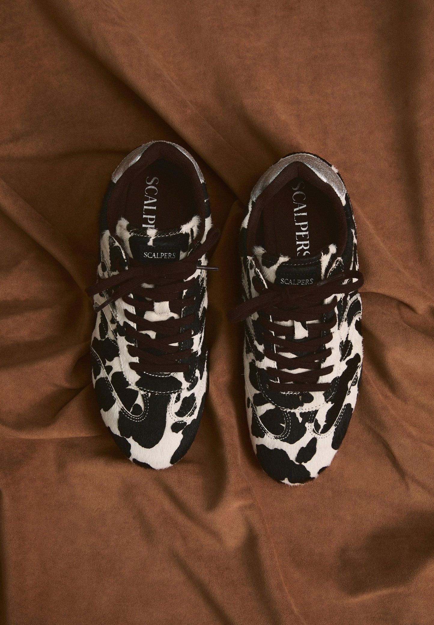 SNEAKERS PELO