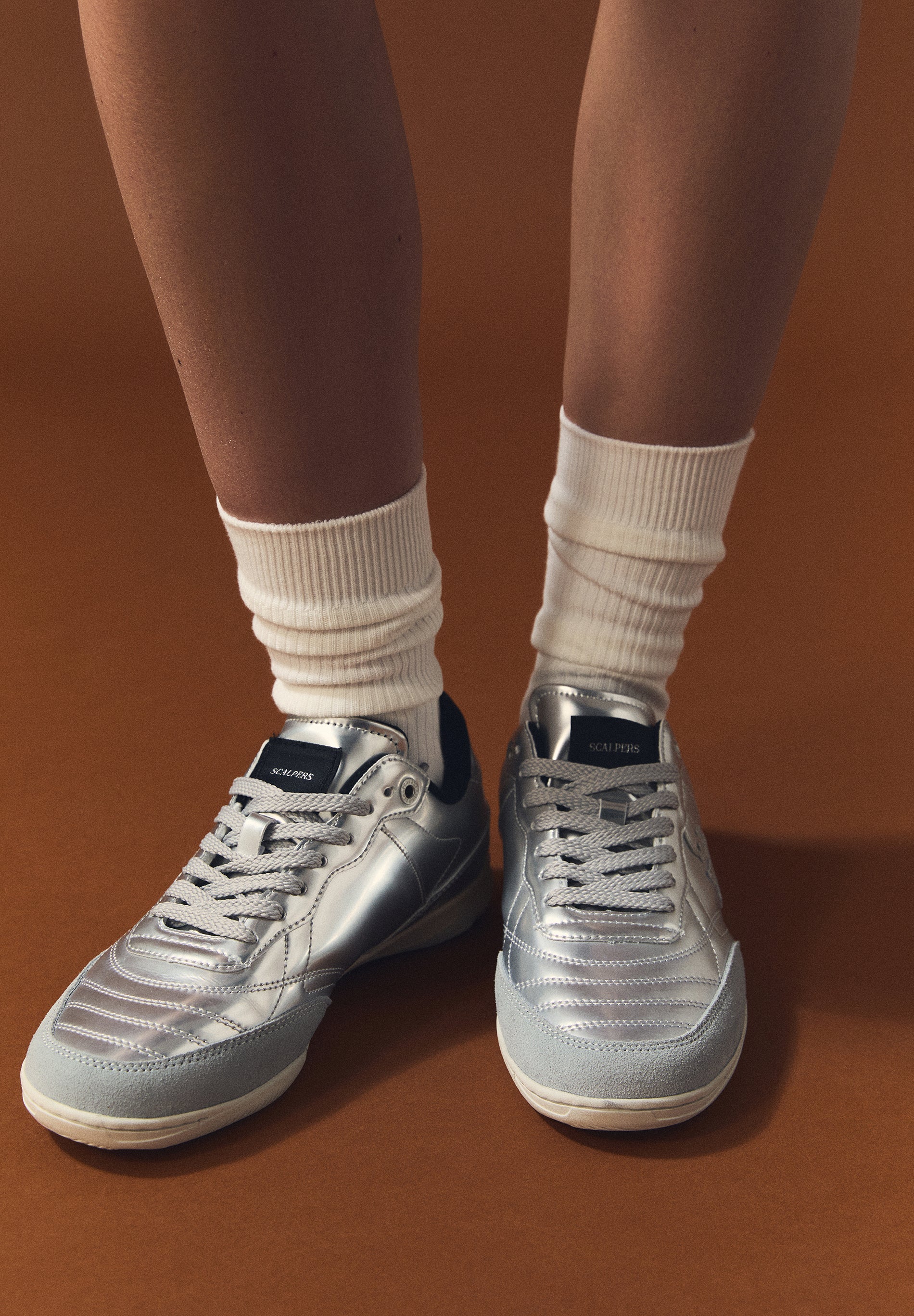 ZAPATILLAS DEPORTIVAS METALIZADAS
