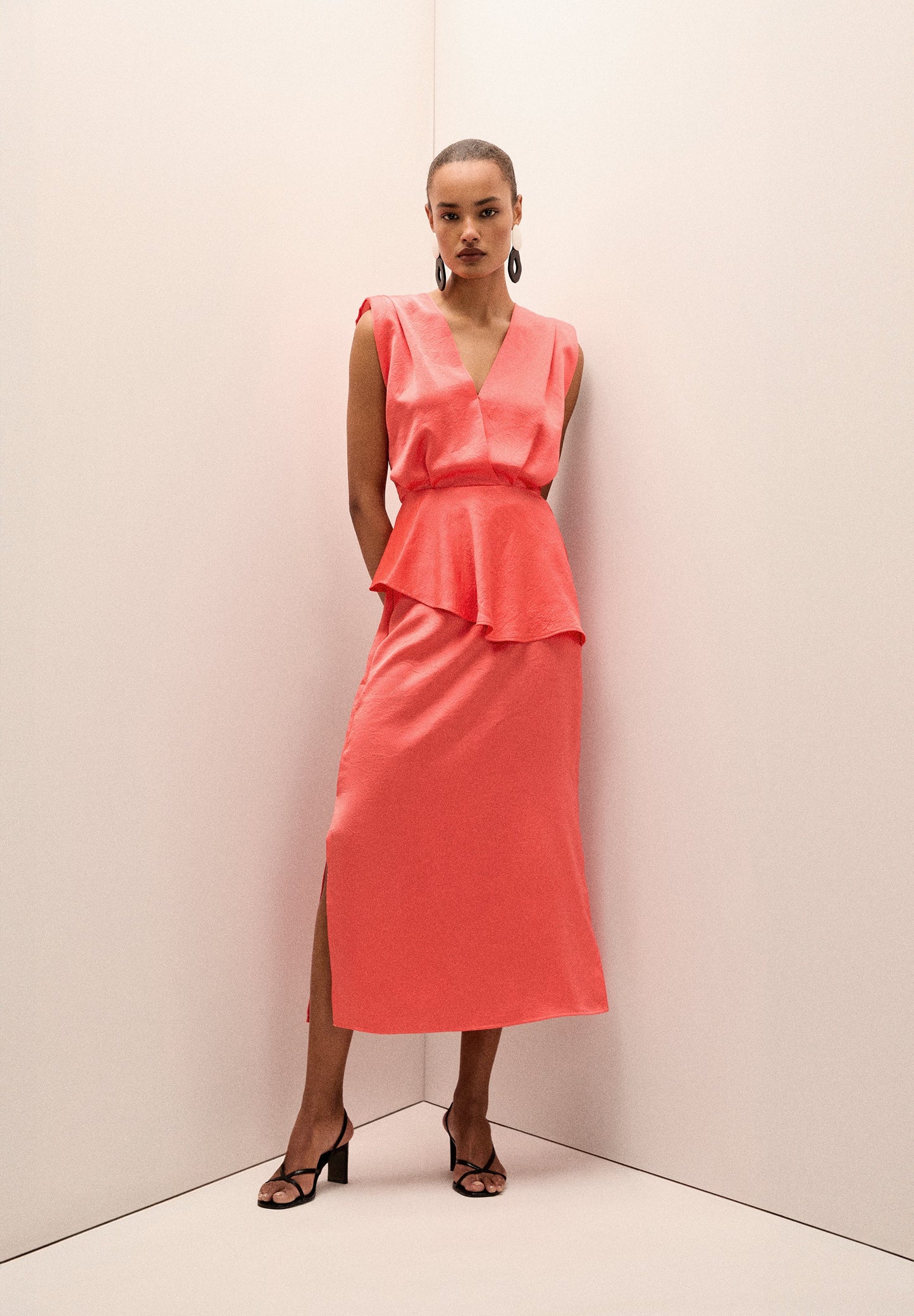 FALDA MIDI FLUIDA TEXTURA