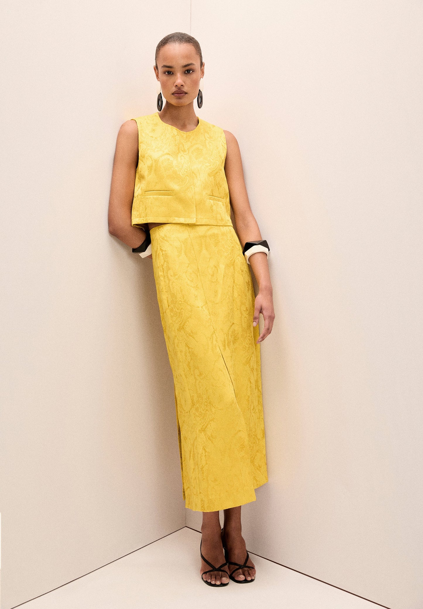 CHALECO CROPPED JACQUARD