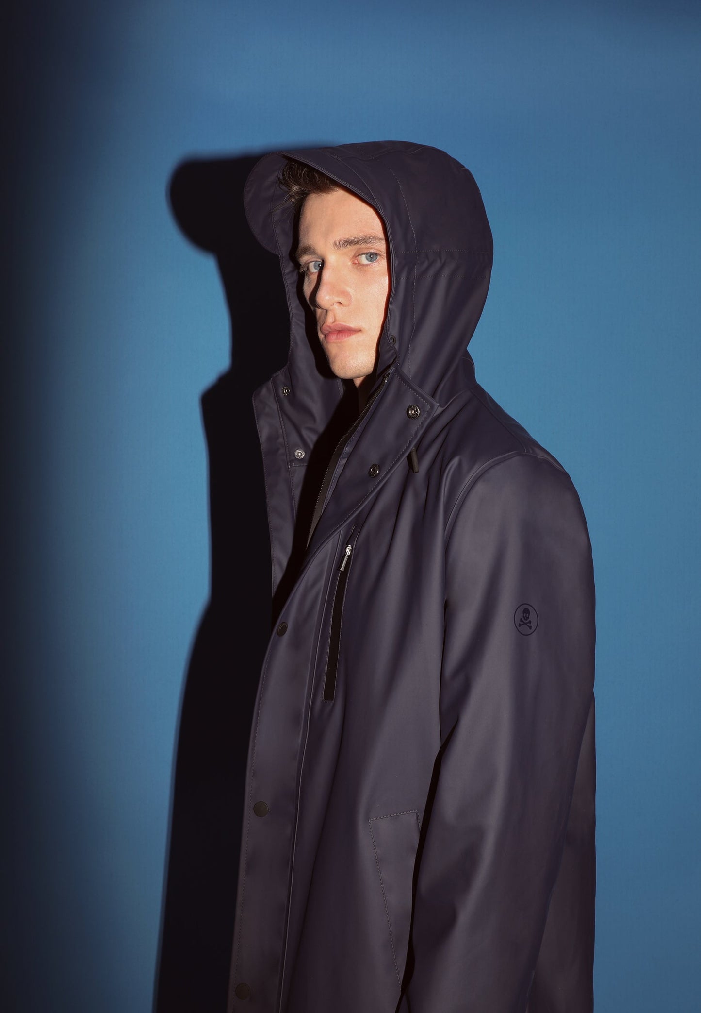 CHAQUETÓN IMPERMEABLE