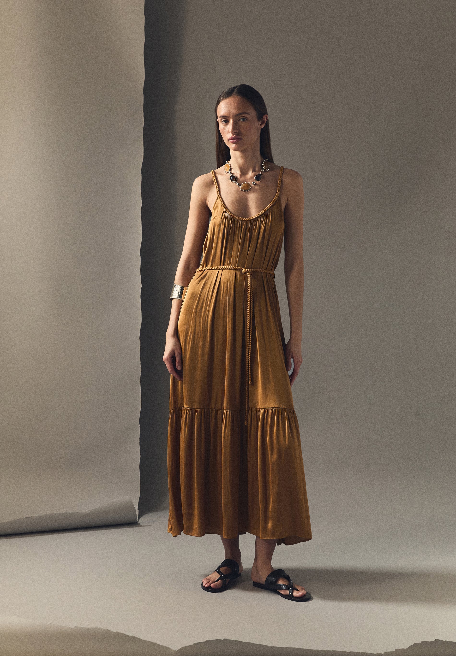 VESTIDO CINTURILLA TRENZADA