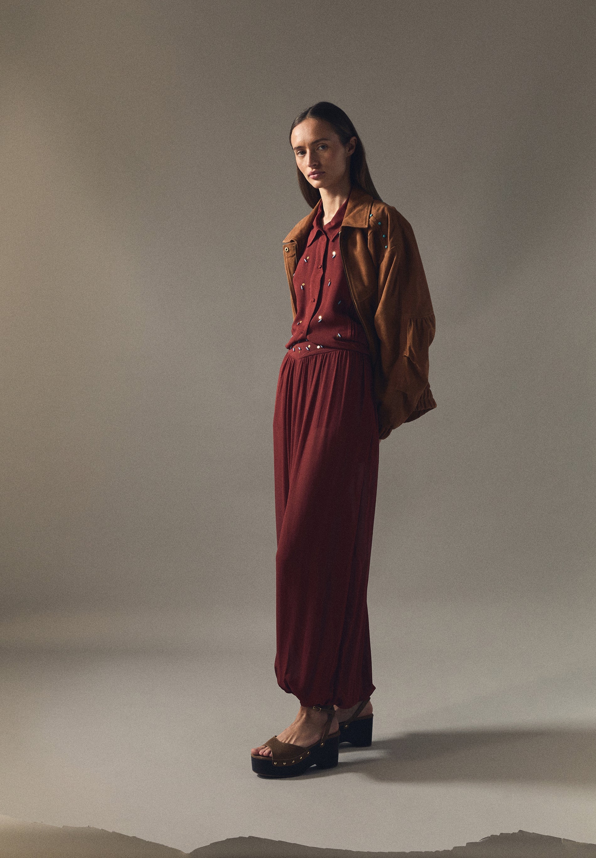 PANTALÓN BOMBACHO APLIQUES