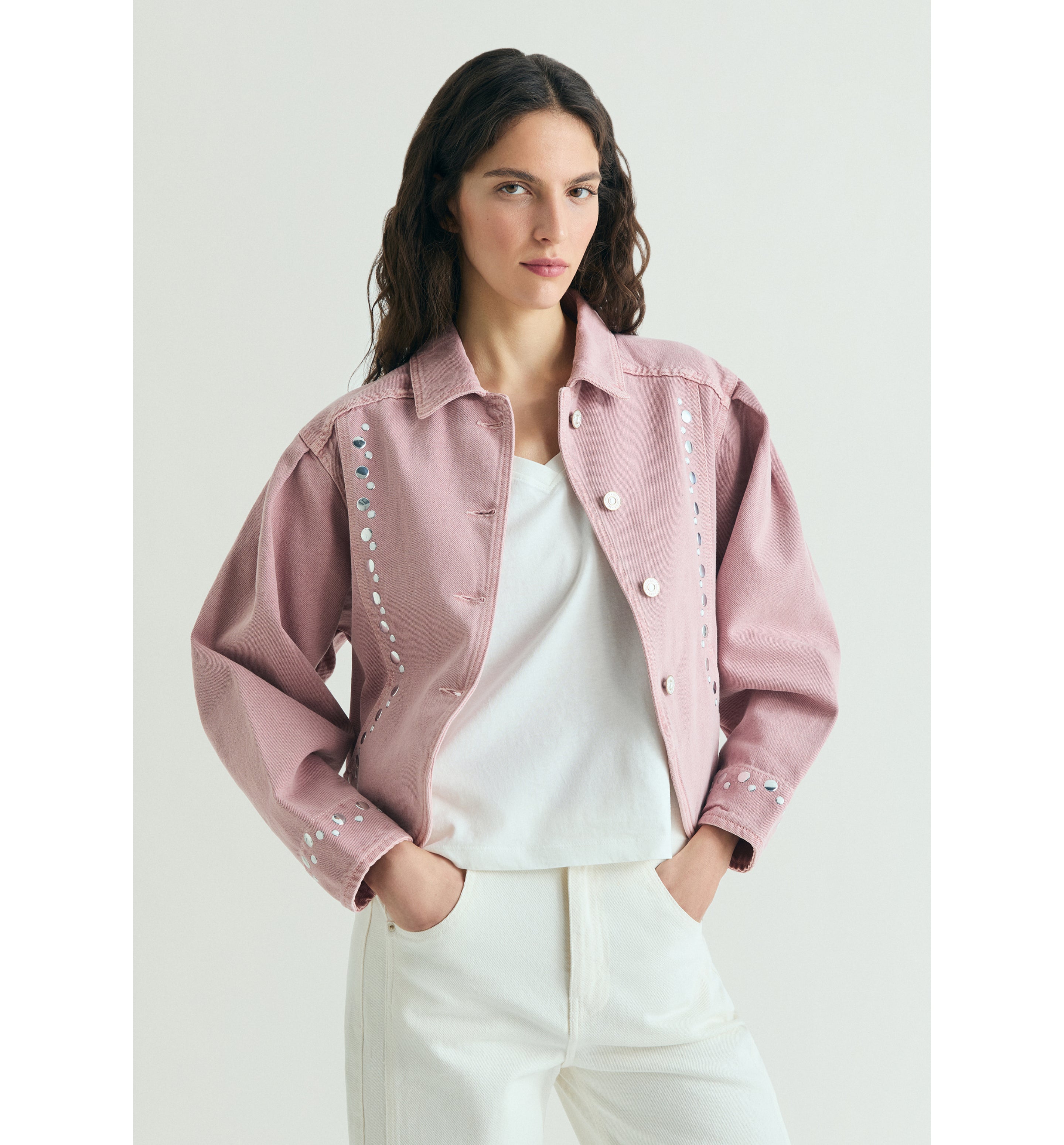 des_220226_newin_m_10